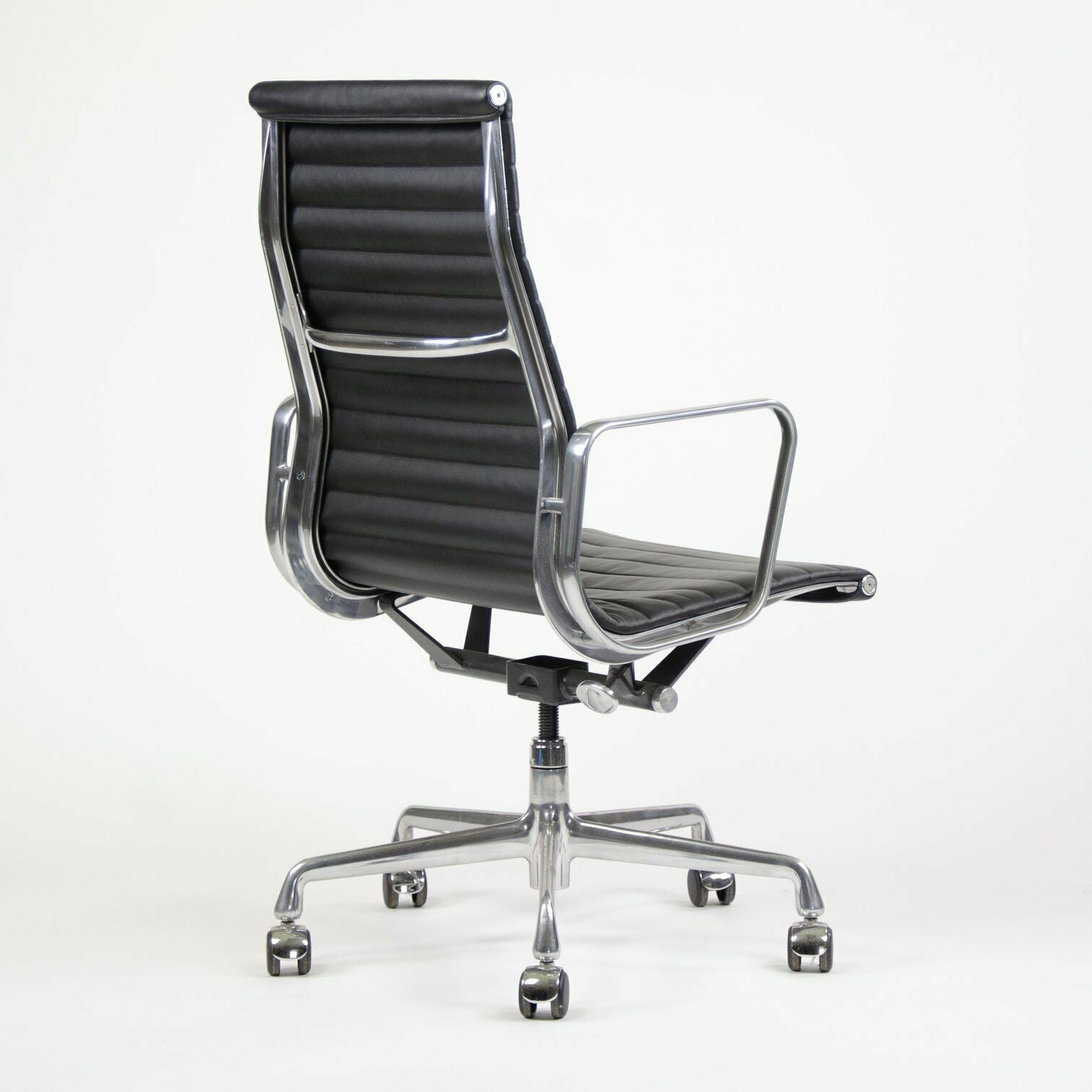 2008 Eames Herman Miller Aluminum Group Executive Desk Chair Black Sets Available