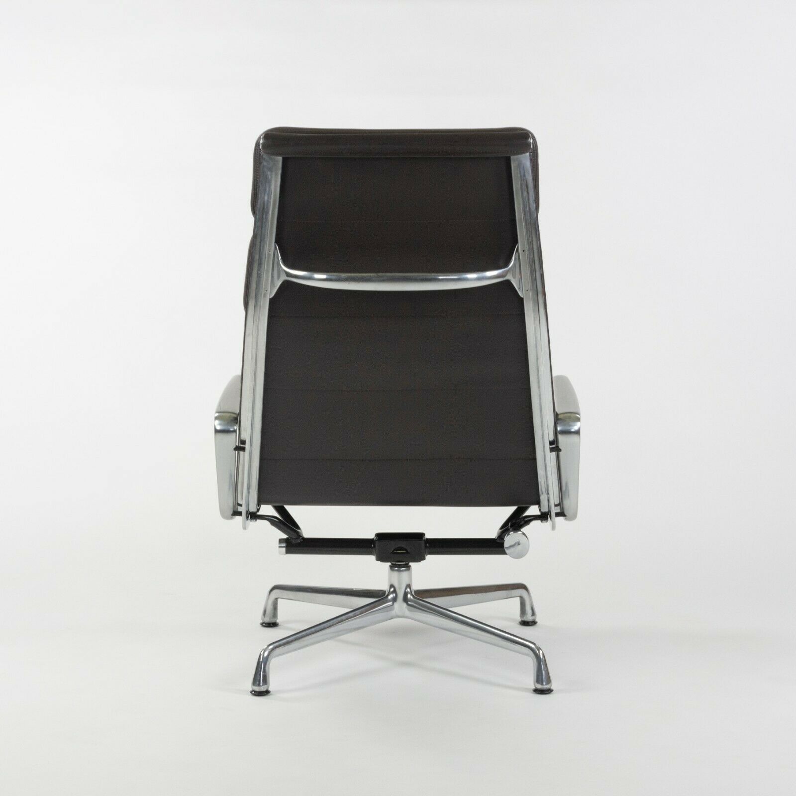 SOLD 2014 Eames Herman Miller Espresso MCL Soft Pad Aluminum Group Lounge Chair 4-Pad