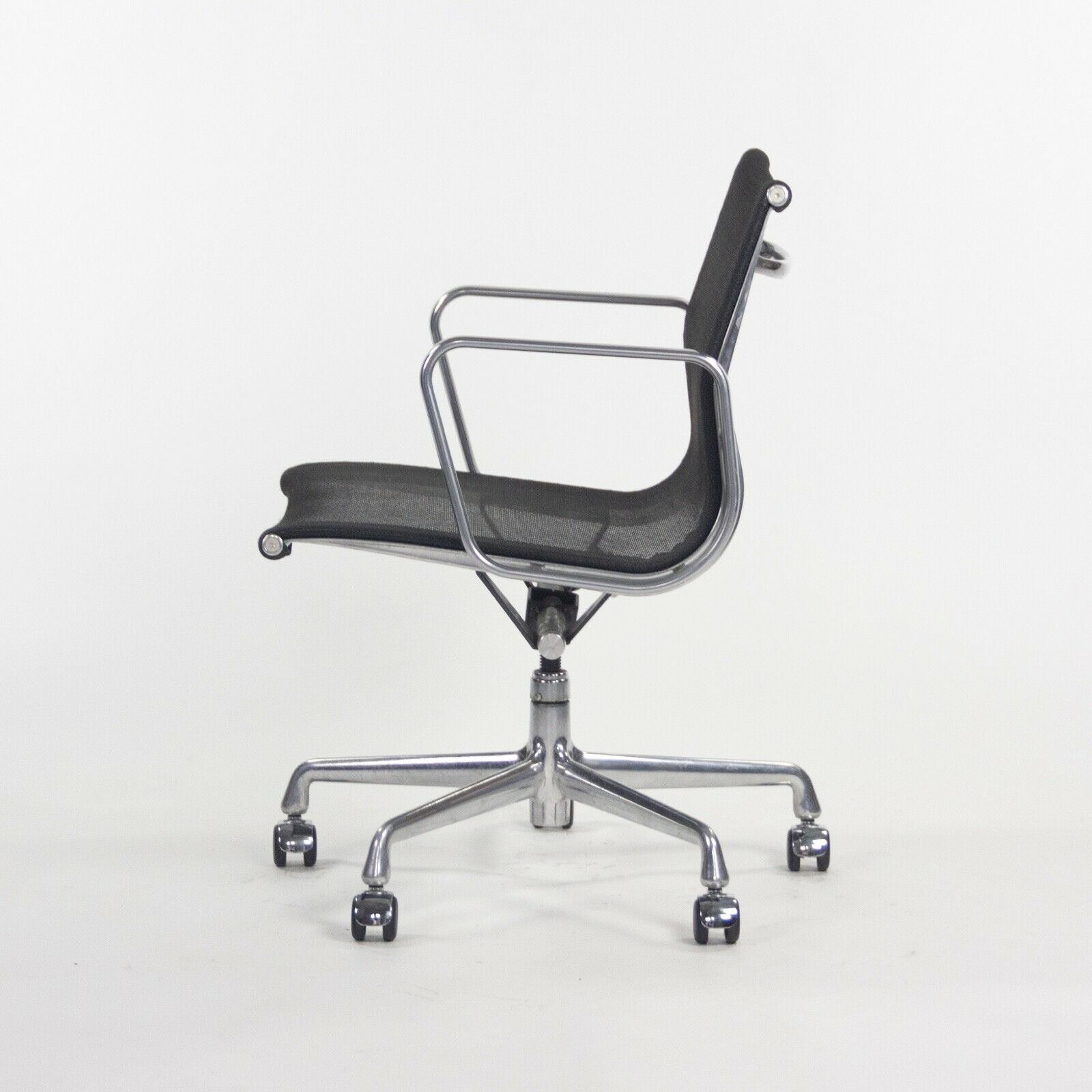 SOLD 2009 Herman Miller Eames Aluminum Group Executive Low-Back Black Mesh Desk Chair