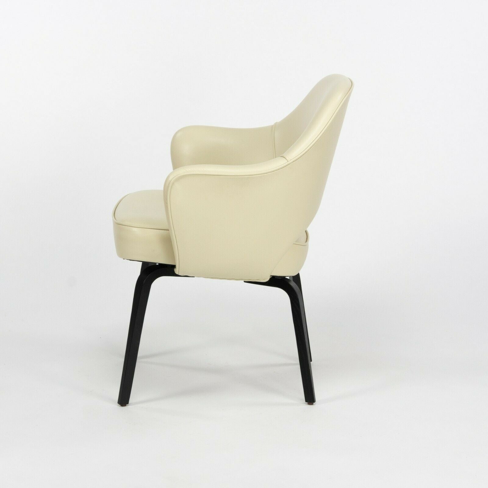 Eero Saarinen for Knoll 2020 Executive Armchair with Ivory Leather & Wood Legs