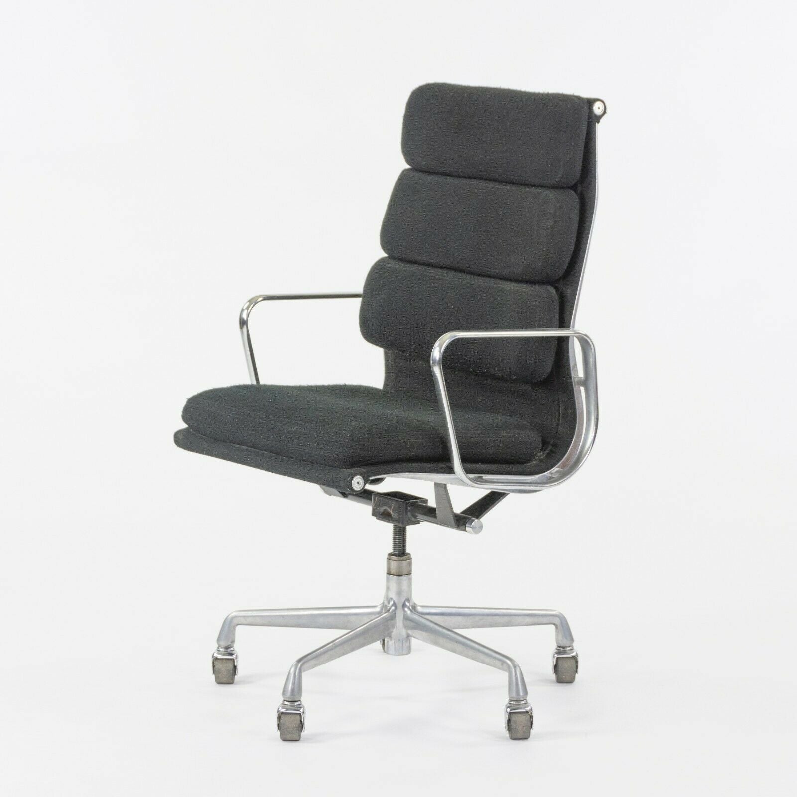 1985 Black Fabric Eames Aluminum Group Soft Pad Executive High Back Desk Chair