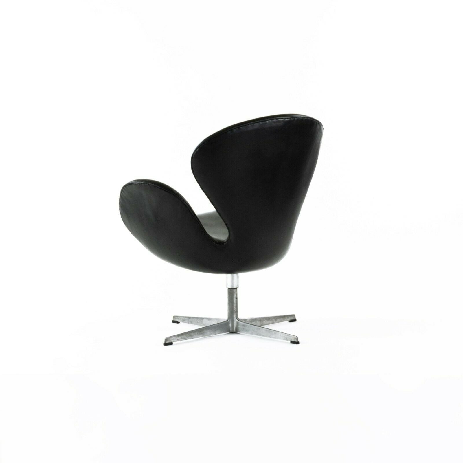 1960s Arne Jacobsen Swan Chair by Fritz Hansen of Denmark in Black Leather