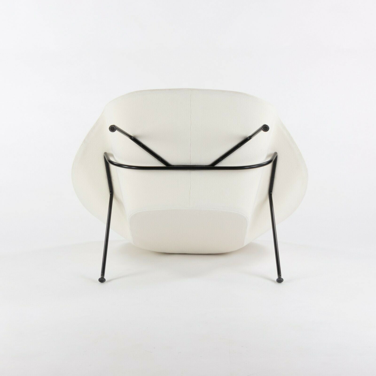 SOLD 2020 Eero Saarinen for Knoll Studio Womb Chair in White / Ivory Boucle Fabric