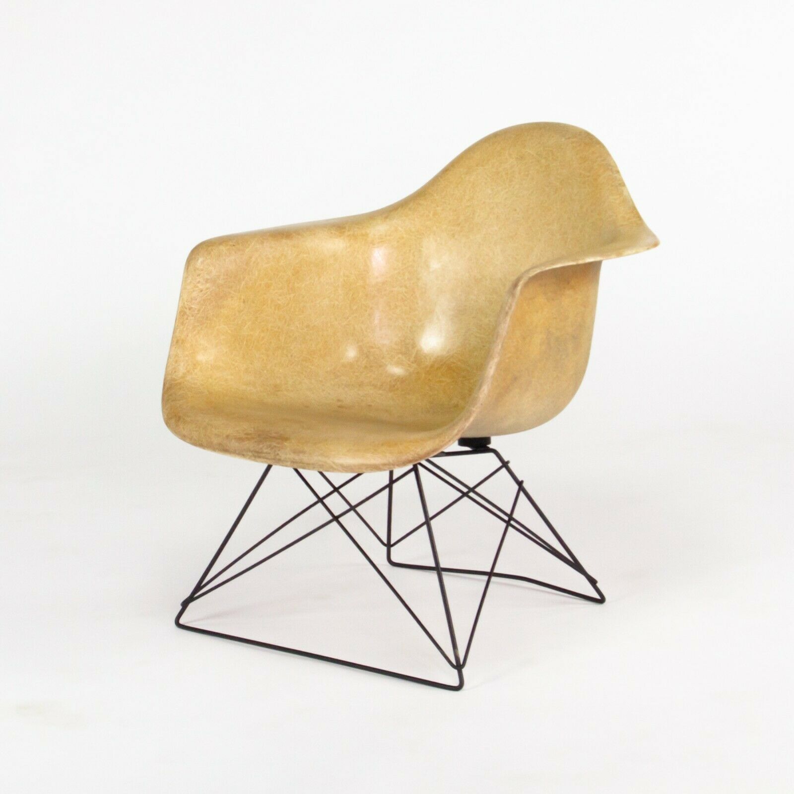 SOLD 1954 Herman Miller Eames Fiberglass LAR Arm Shell Lounge Chair Cats Cradle Base