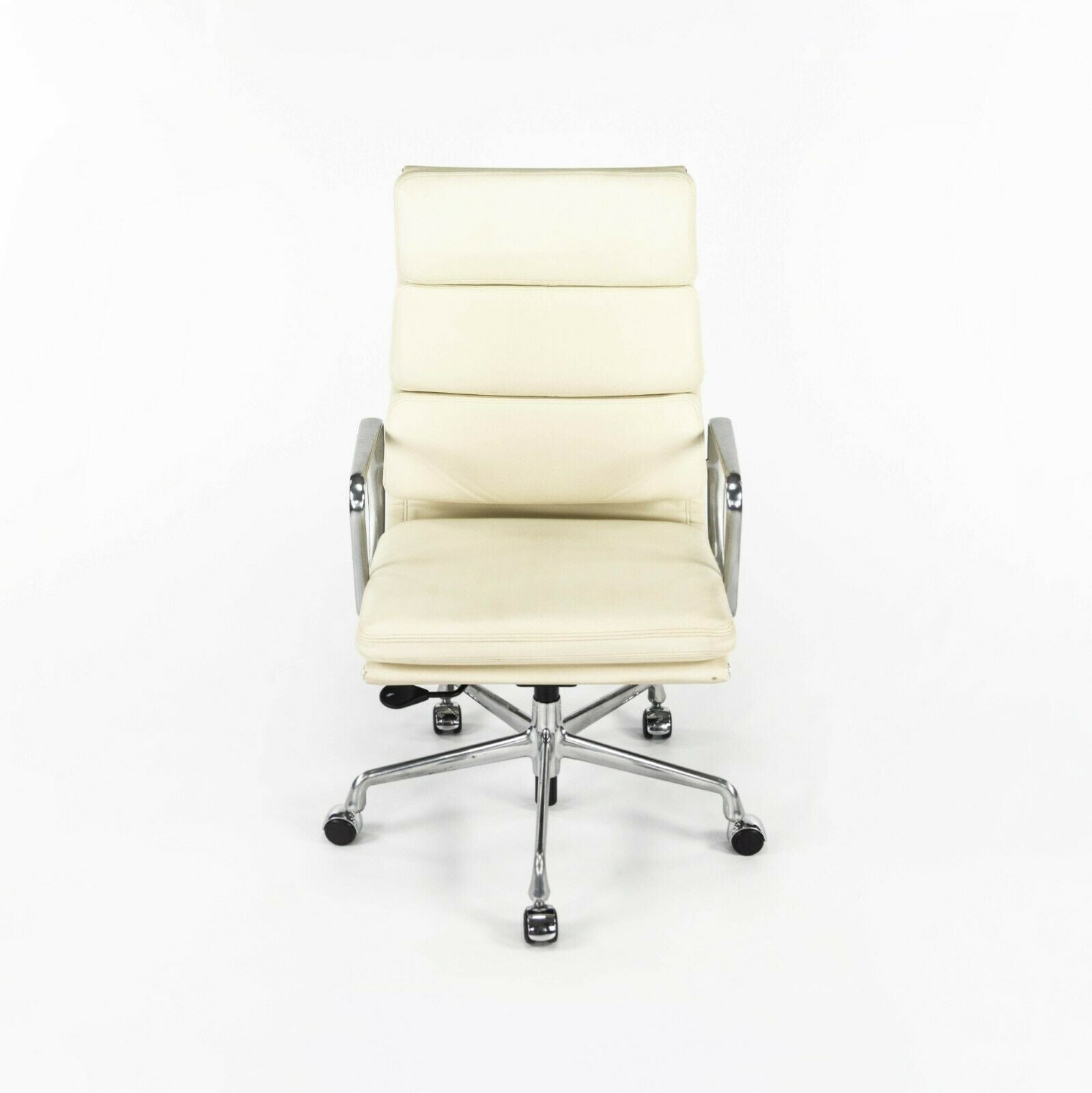 SOLD 2011 Herman Miller Eames Aluminum Group Executive Soft Pad Desk Chair Ivory 12+