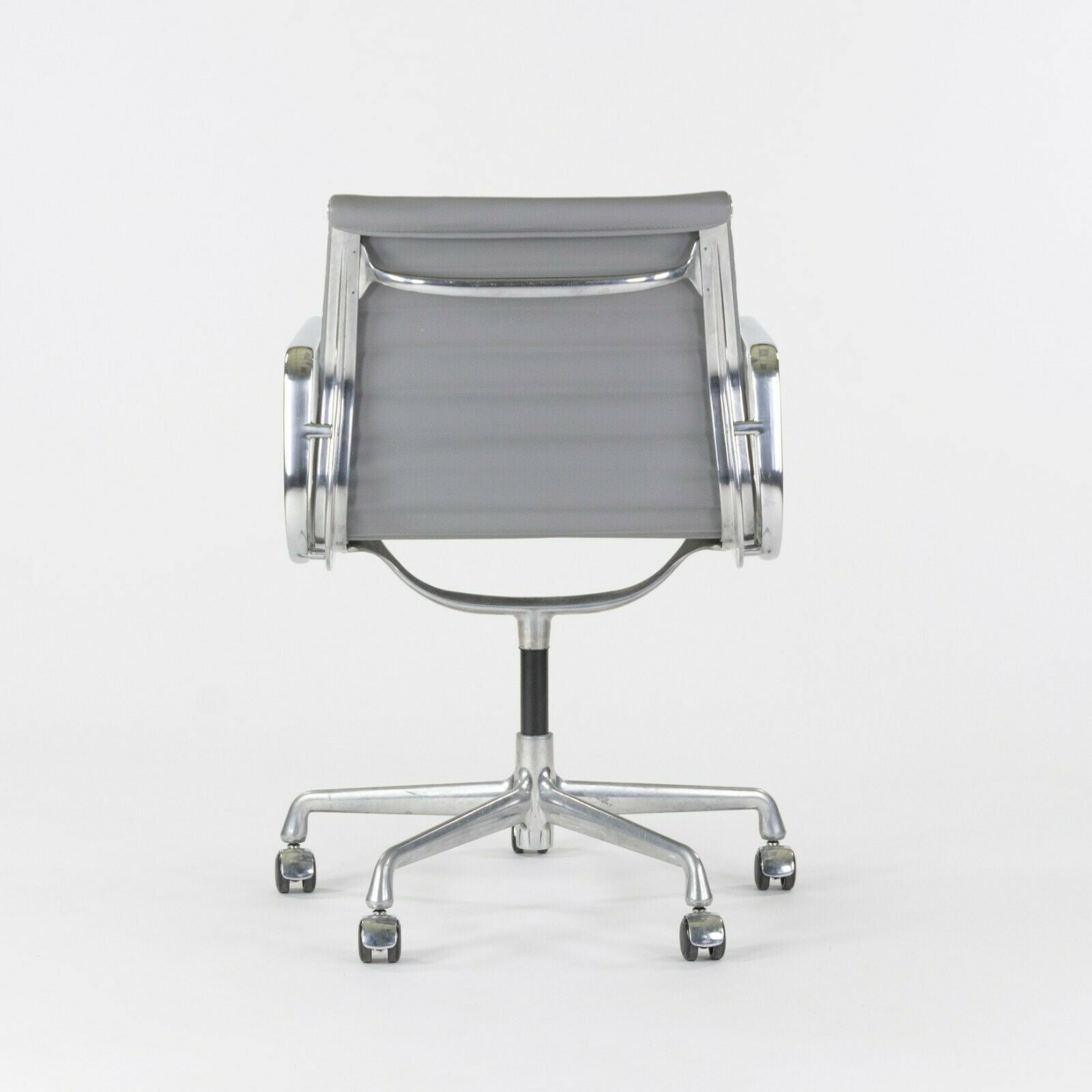 SOLD Herman Miller Eames Aluminum Group Management Side / Desk Chairs Gray Leather 2x Available