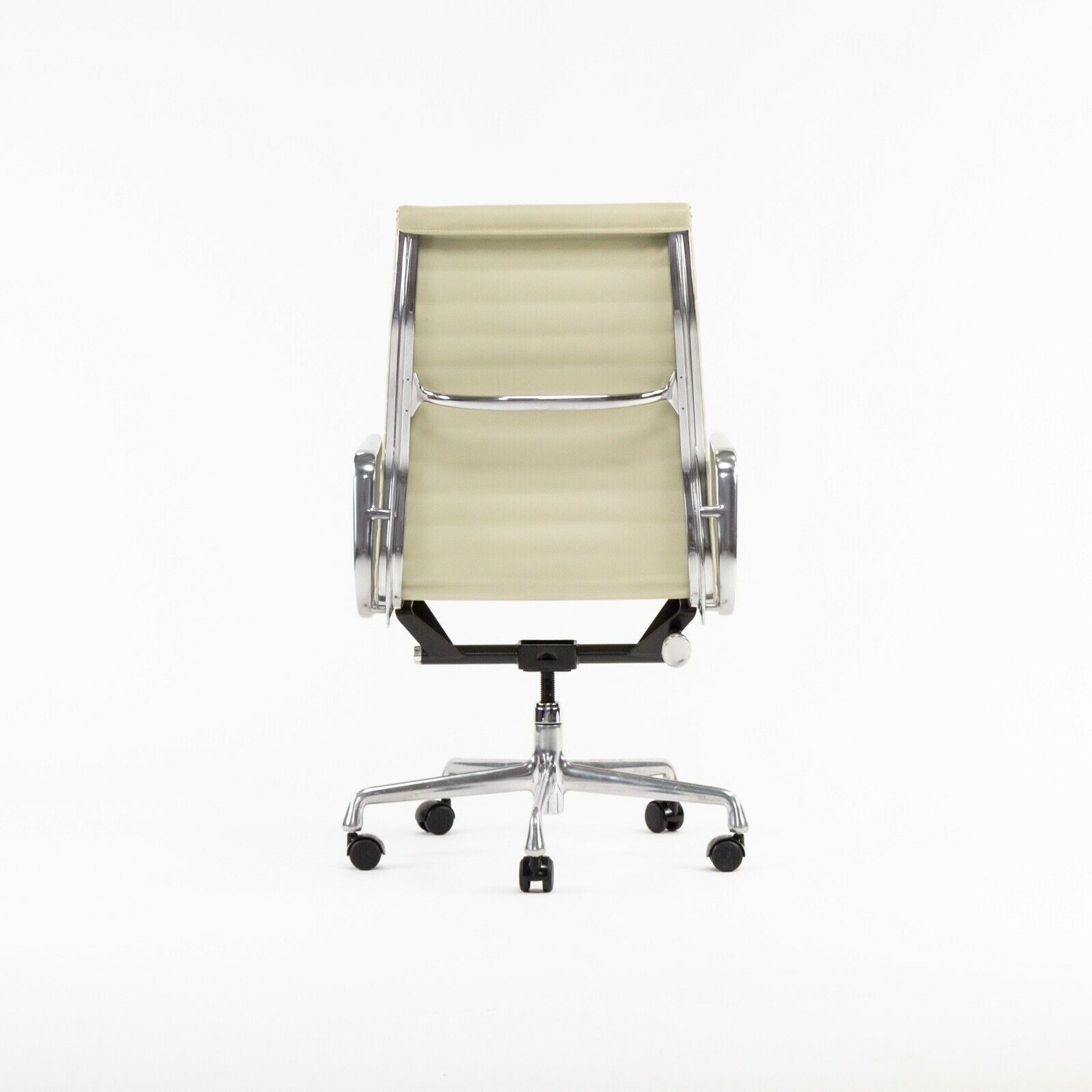 SOLD 2007 Eames Herman Miller Aluminum Group Executive Desk Chair in Ivory Leather