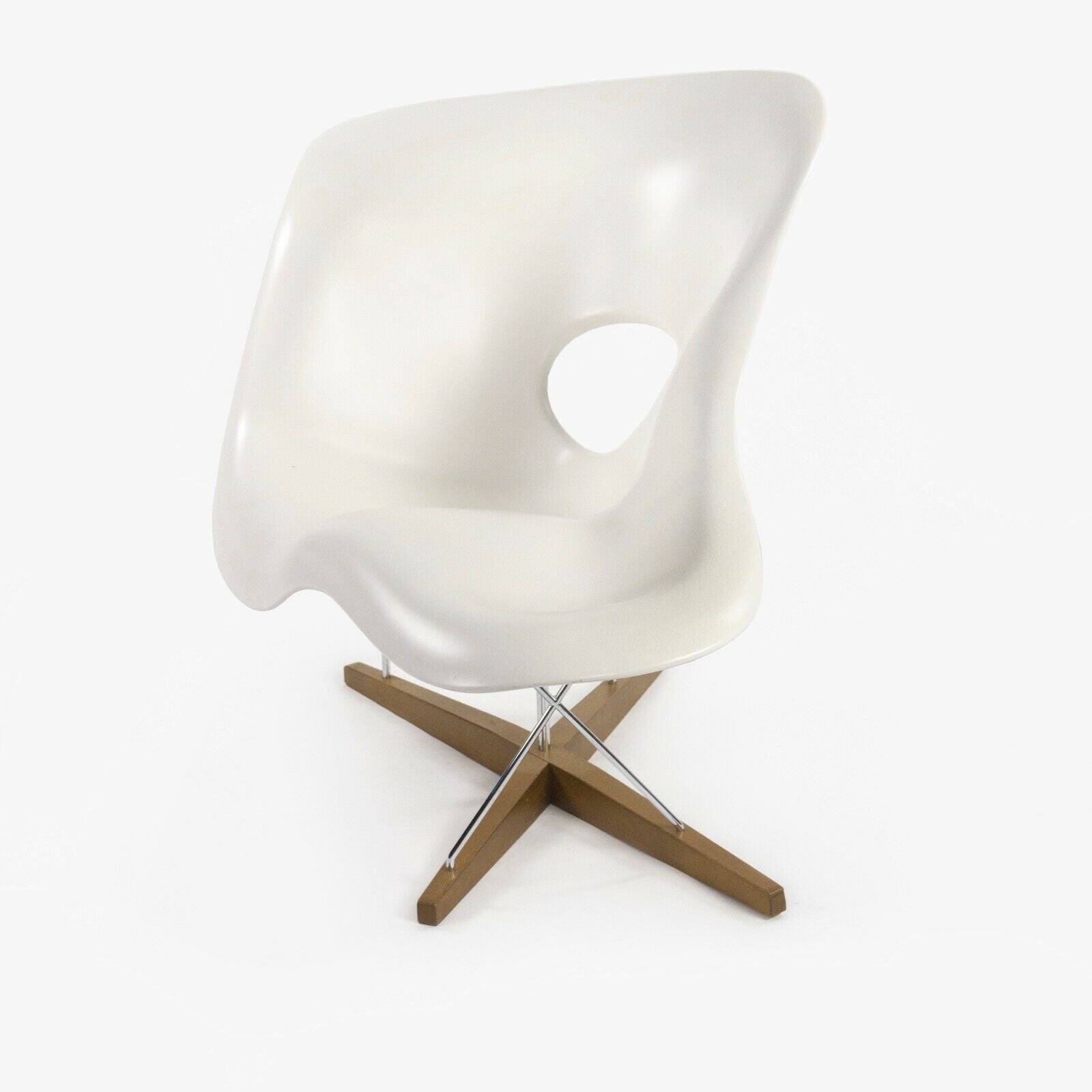 2005 La Chaise Lounge Chair by Charles and Ray Eames for Vitra Herman Miller