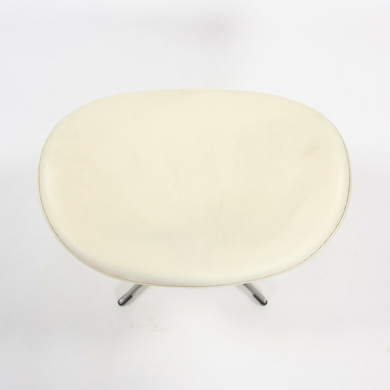 1998 Arne Jacobsen for Fritz Hansen White Leather Egg Chair with Ottoman