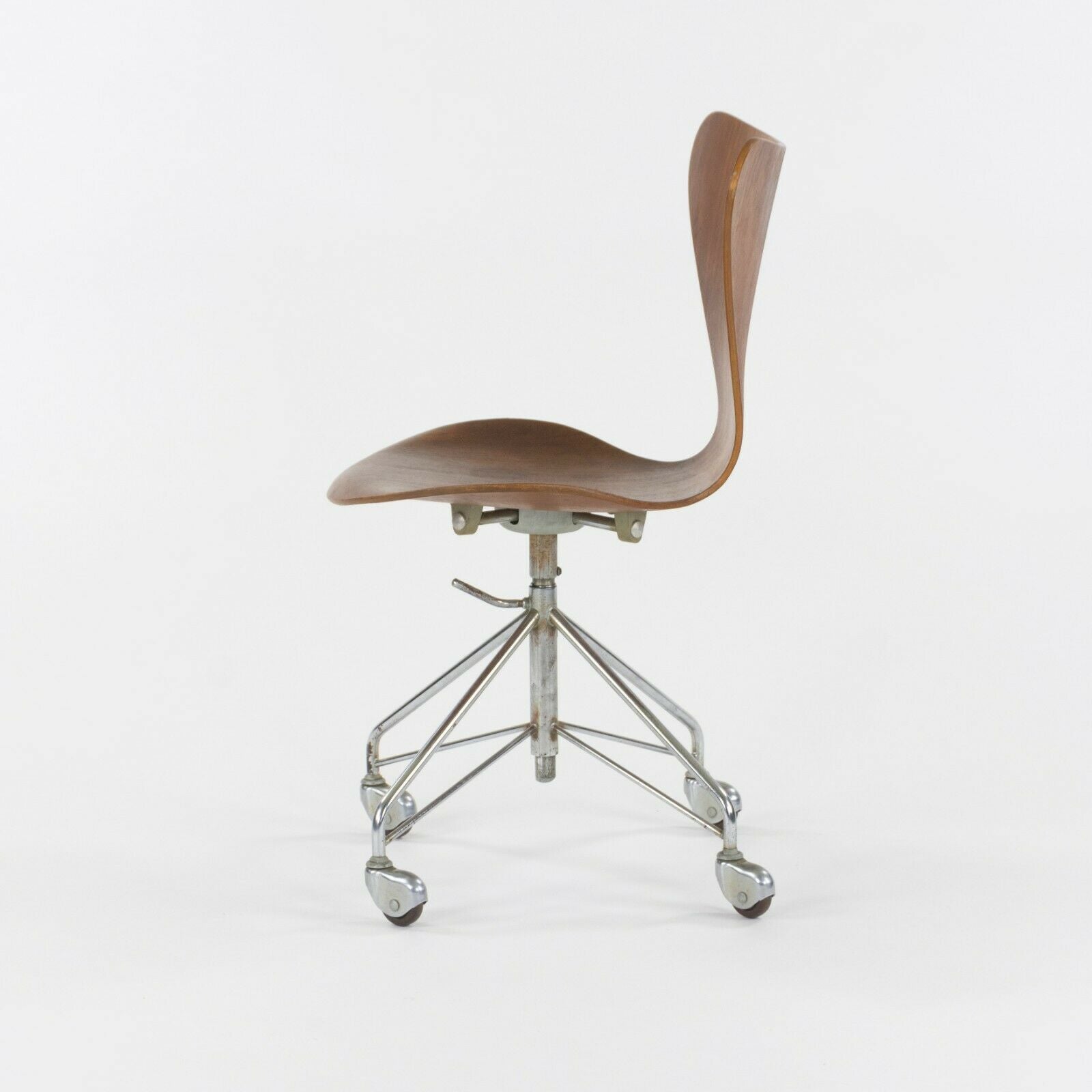 SOLD 1964 Arne Jacobsen 3117 Fritz Hansen Denmark Rolling Desk Chair Vintage Original