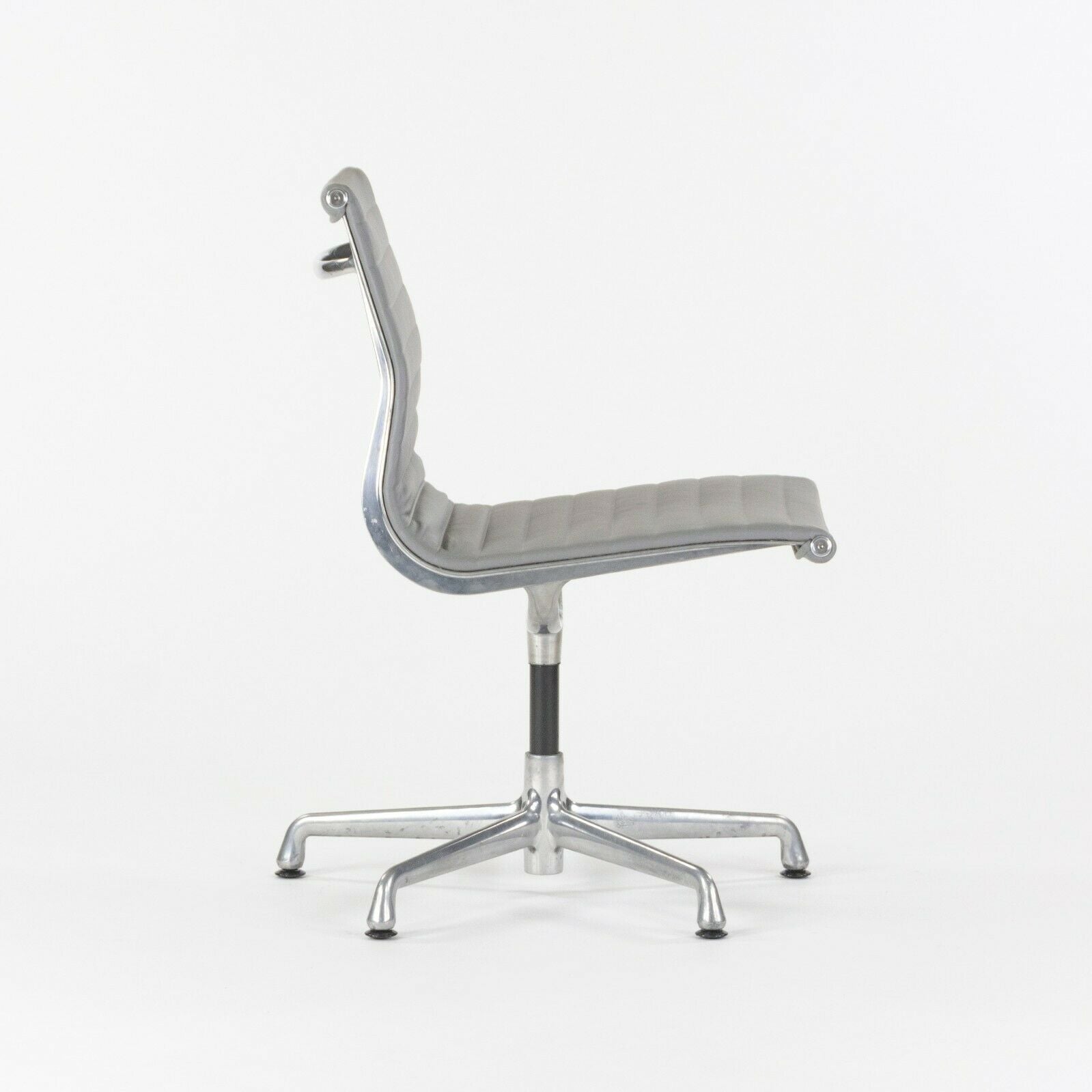 SOLD Herman Miller Eames Aluminum Group Management Armless Side / Desk Chairs Gray 5x Available