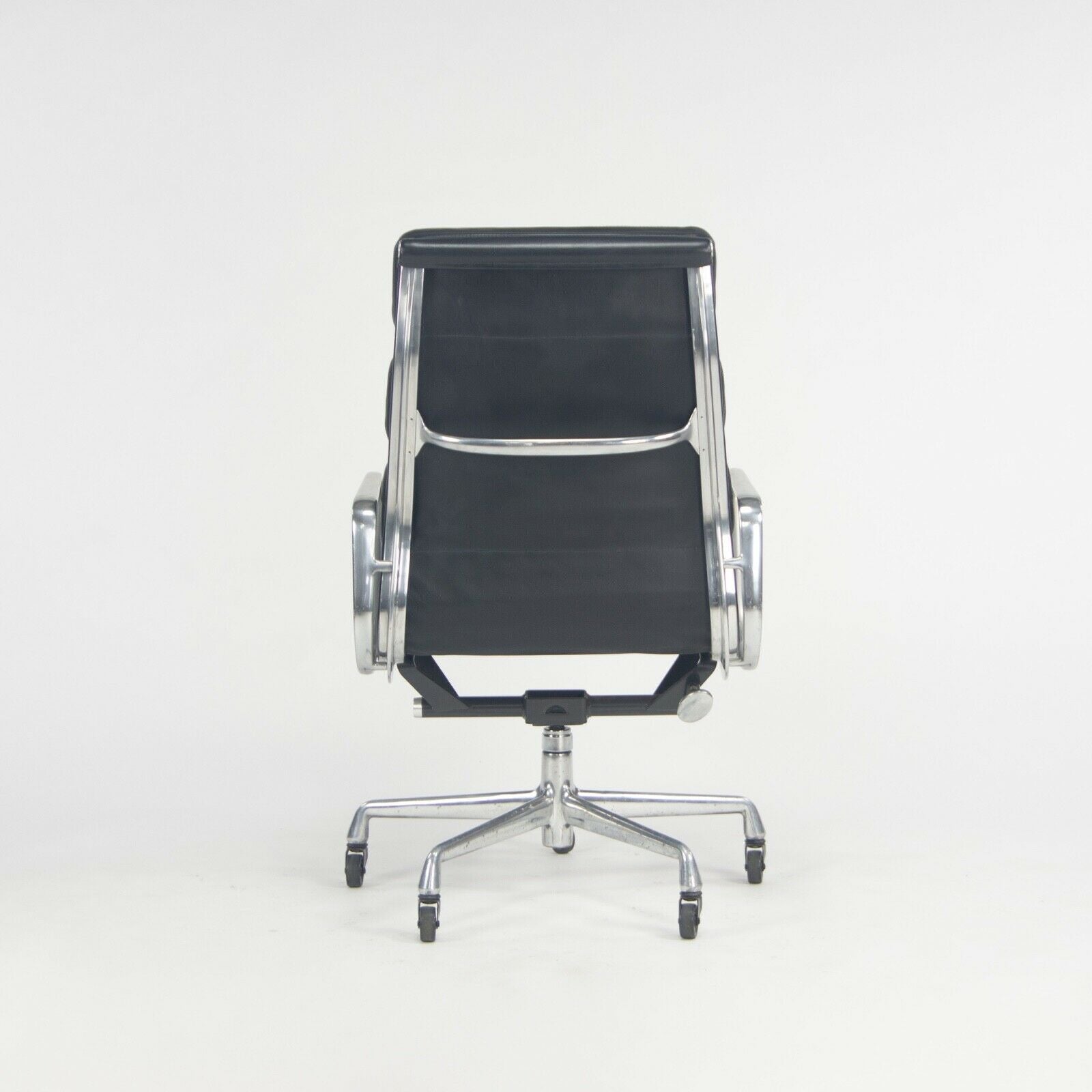 SOLD 2002 Herman Miller Eames Aluminum Group Executive Soft Pad Desk Chair Black Multiple Chairs Available