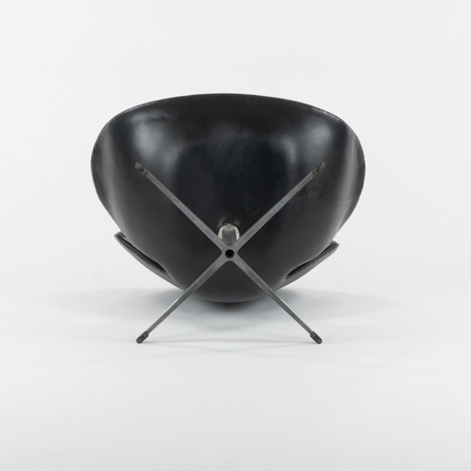 1968 Vintage Arne Jacobsen Swan Chair by Fritz Hansen of Denmark Black Leather