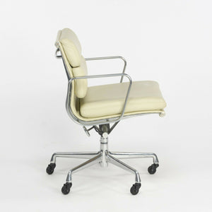 SOLD 2007 Herman Miller Eames Aluminum Group Soft Pad Management Desk Chair Off-White