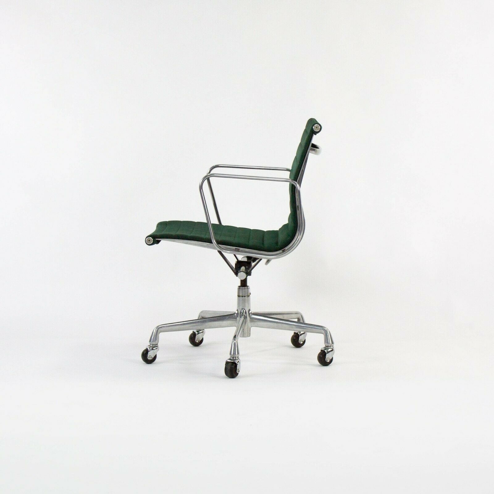 SOLD 1990 Herman Miller Eames Aluminum Group Management Desk Chair in Green Fabric