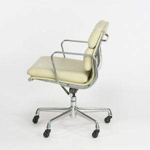 SOLD 2007 Herman Miller Eames Aluminum Group Soft Pad Management Desk Chair Off-White