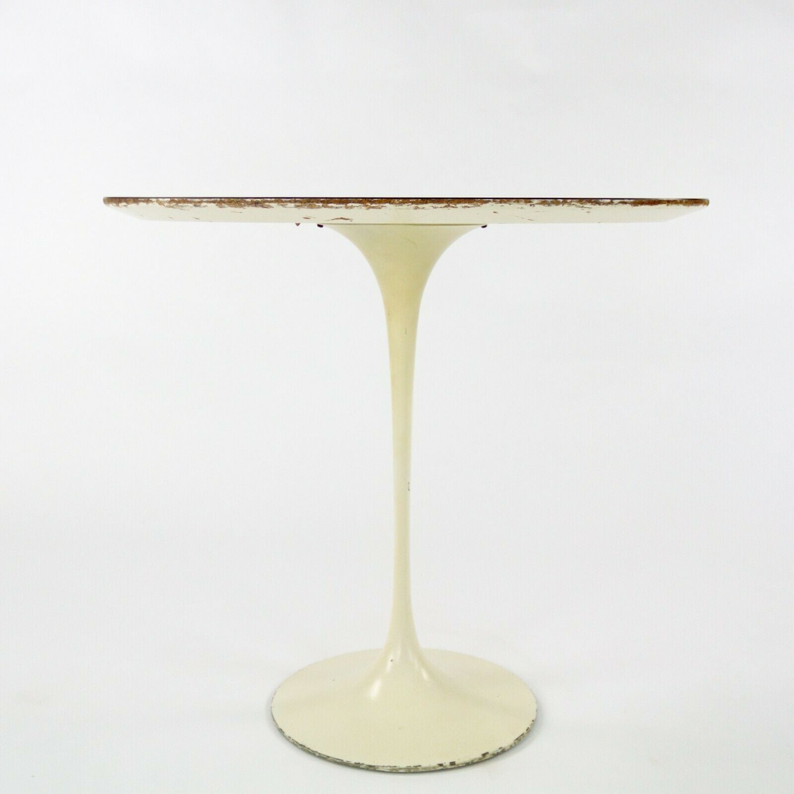 SOLD 1958 Eero Saarinen for Knoll Associates Oval Laminate Side Table 575 Madison Ave