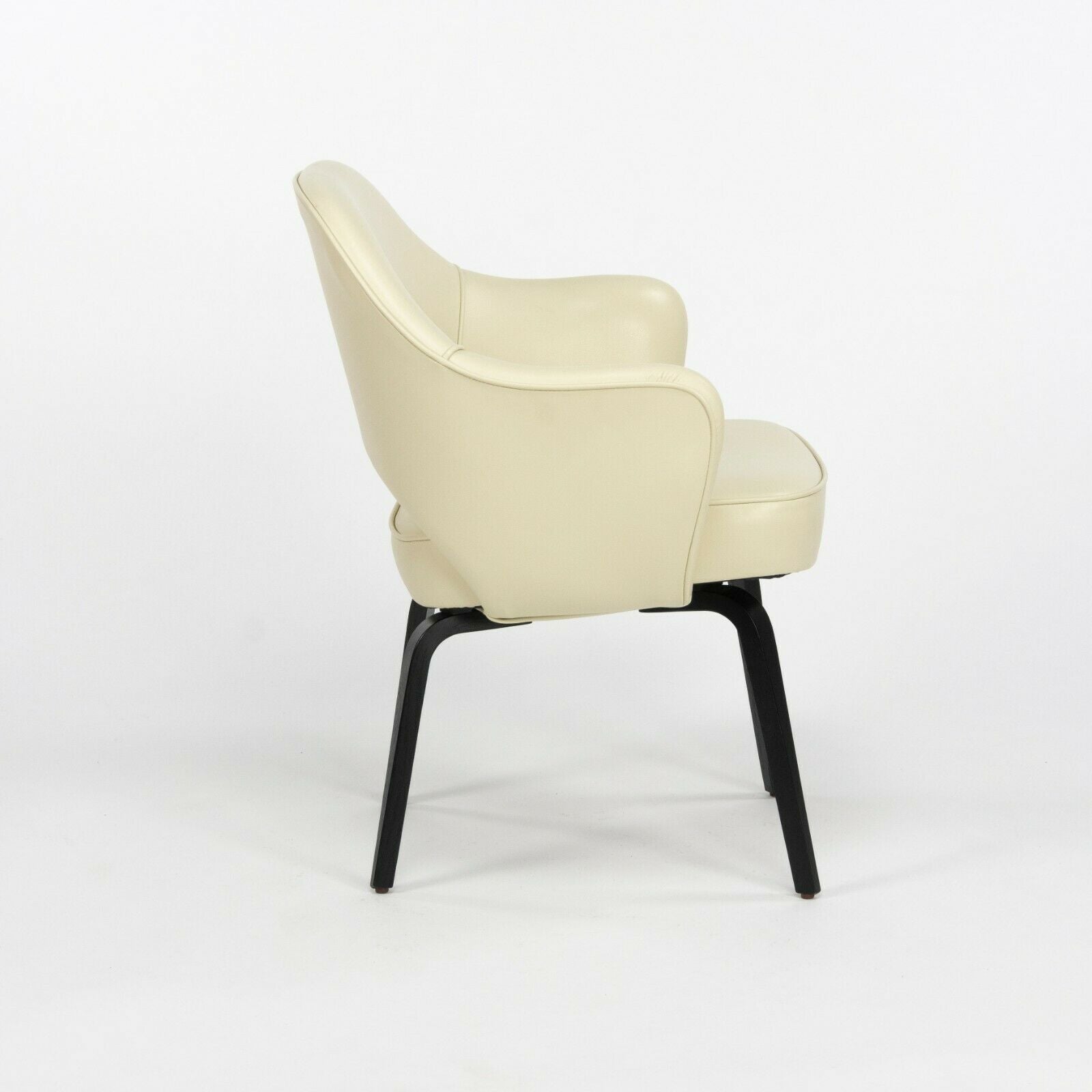 Eero Saarinen for Knoll 2020 Executive Armchair with Ivory Leather & Wood Legs