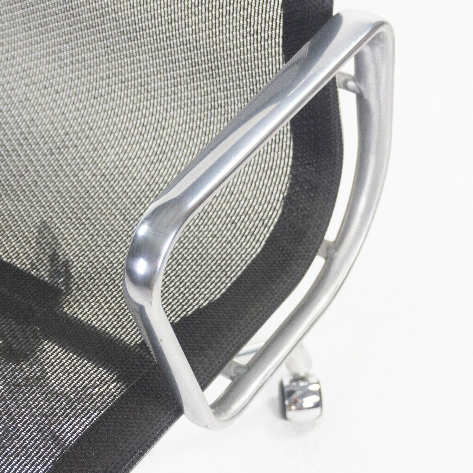 SOLD 2009 Herman Miller Eames Aluminum Group Executive Low-Back Black Mesh Desk Chair