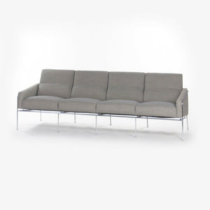 1957 Arne Jacobsen Fritz Hansen of Denmark Sofa Model 3300/4 4-Seat Sofa Knoll