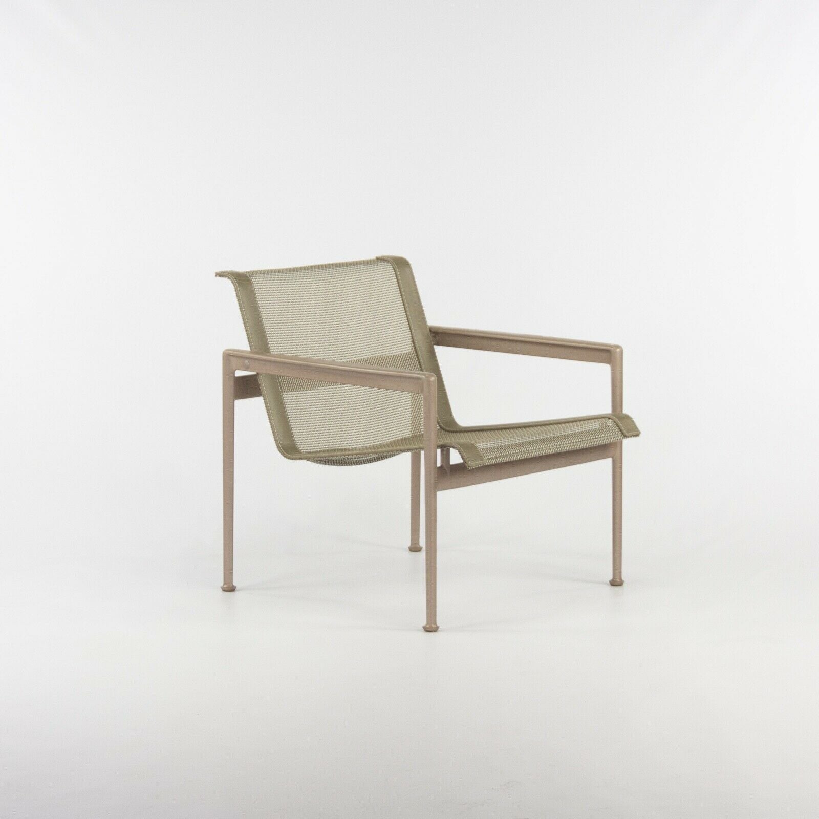 2020 Knoll Richard Schultz 1966 Series Outdoor Lounge Chair with Arms and Beige Frame