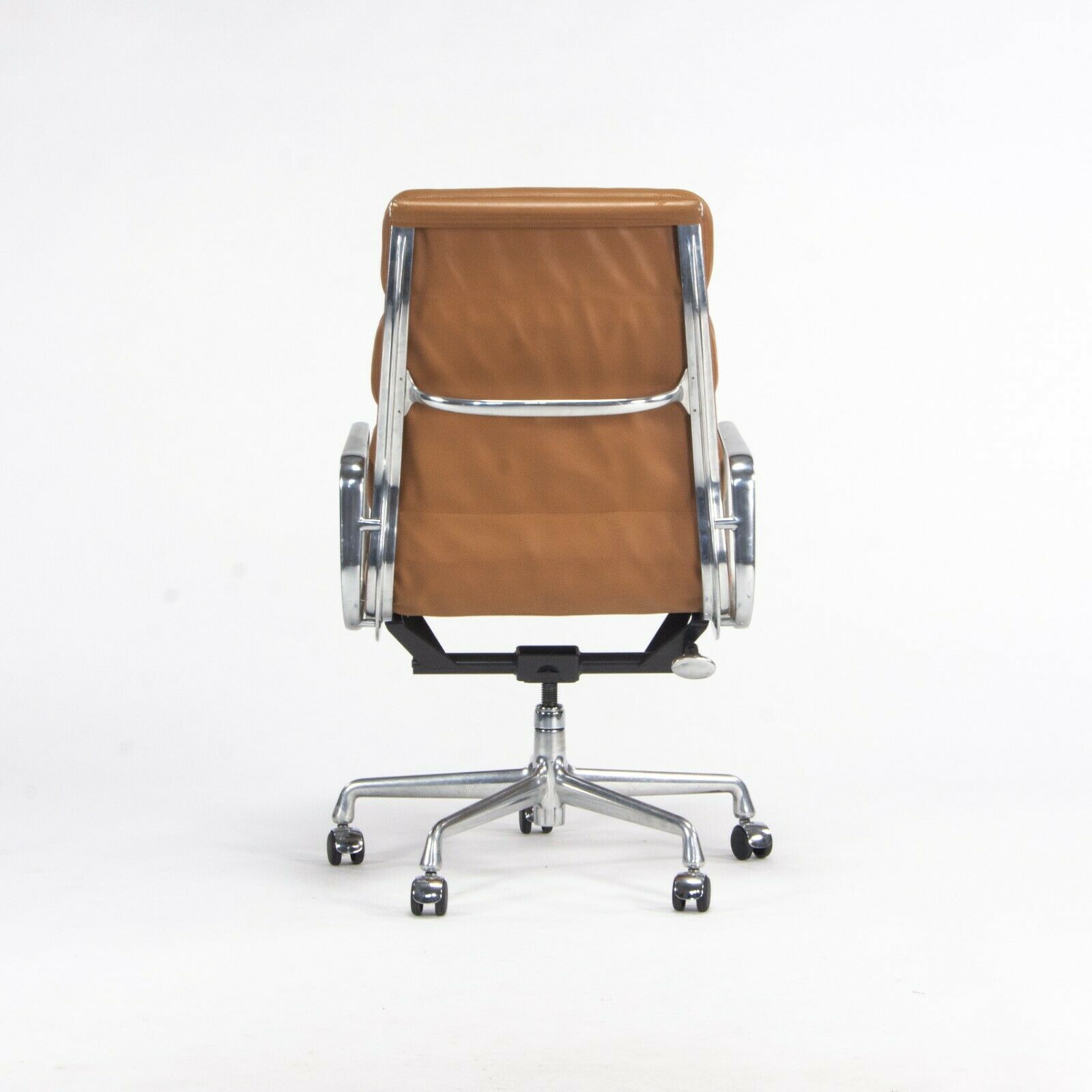 SOLD 2003 Herman Miller Eames Aluminum Group Executive Soft Pad Desk Chair Tan Brown