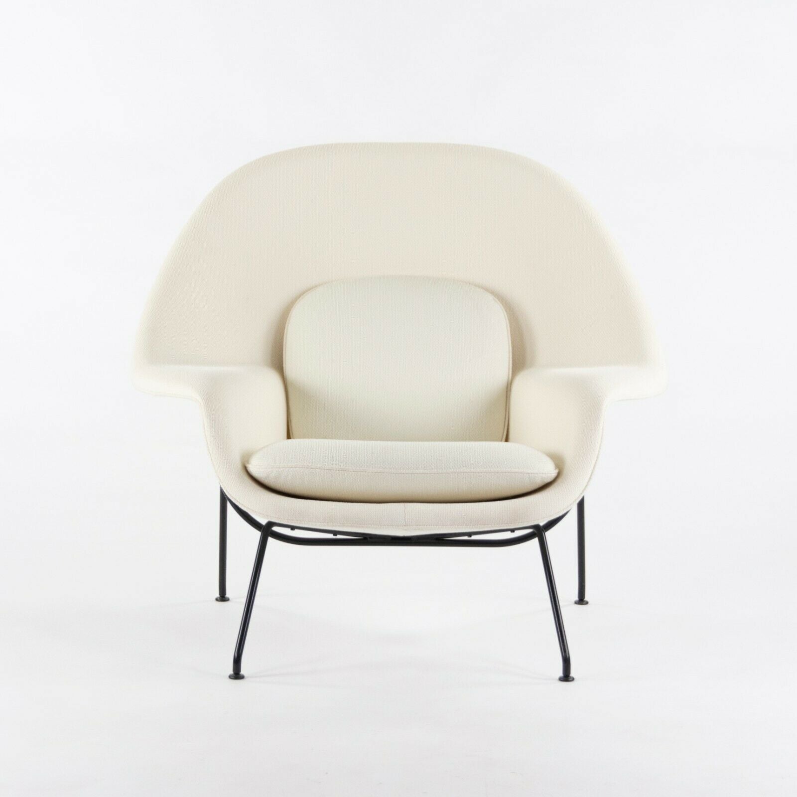SOLD 2020 Eero Saarinen for Knoll Studio Womb Chair in White / Ivory Boucle Fabric