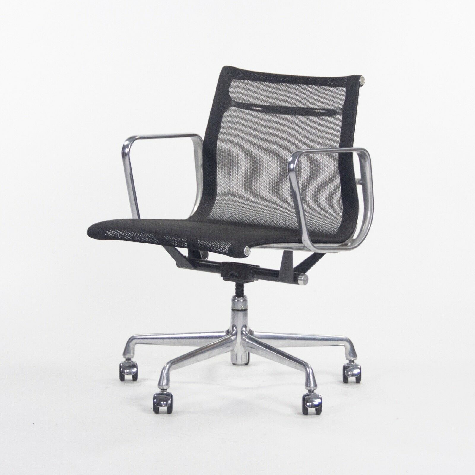 SOLD 2009 Herman Miller Eames Aluminum Group Executive Low-Back Black Mesh Desk Chair