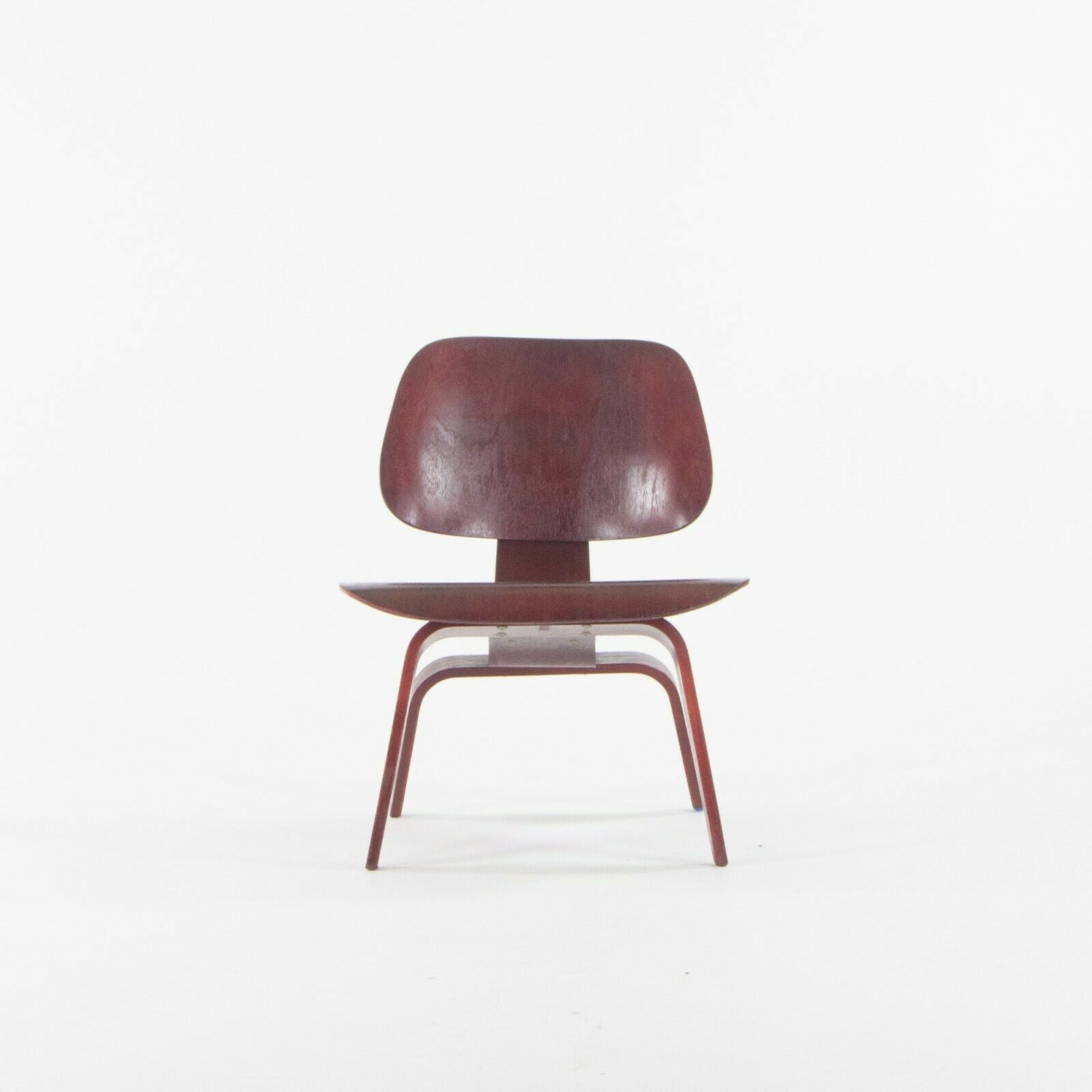 riffel Skrive ud måske Pair of C. 1953 Herman Miller Eames LCW Lounge Chair Wood Refinished R – D  ROSE MOD