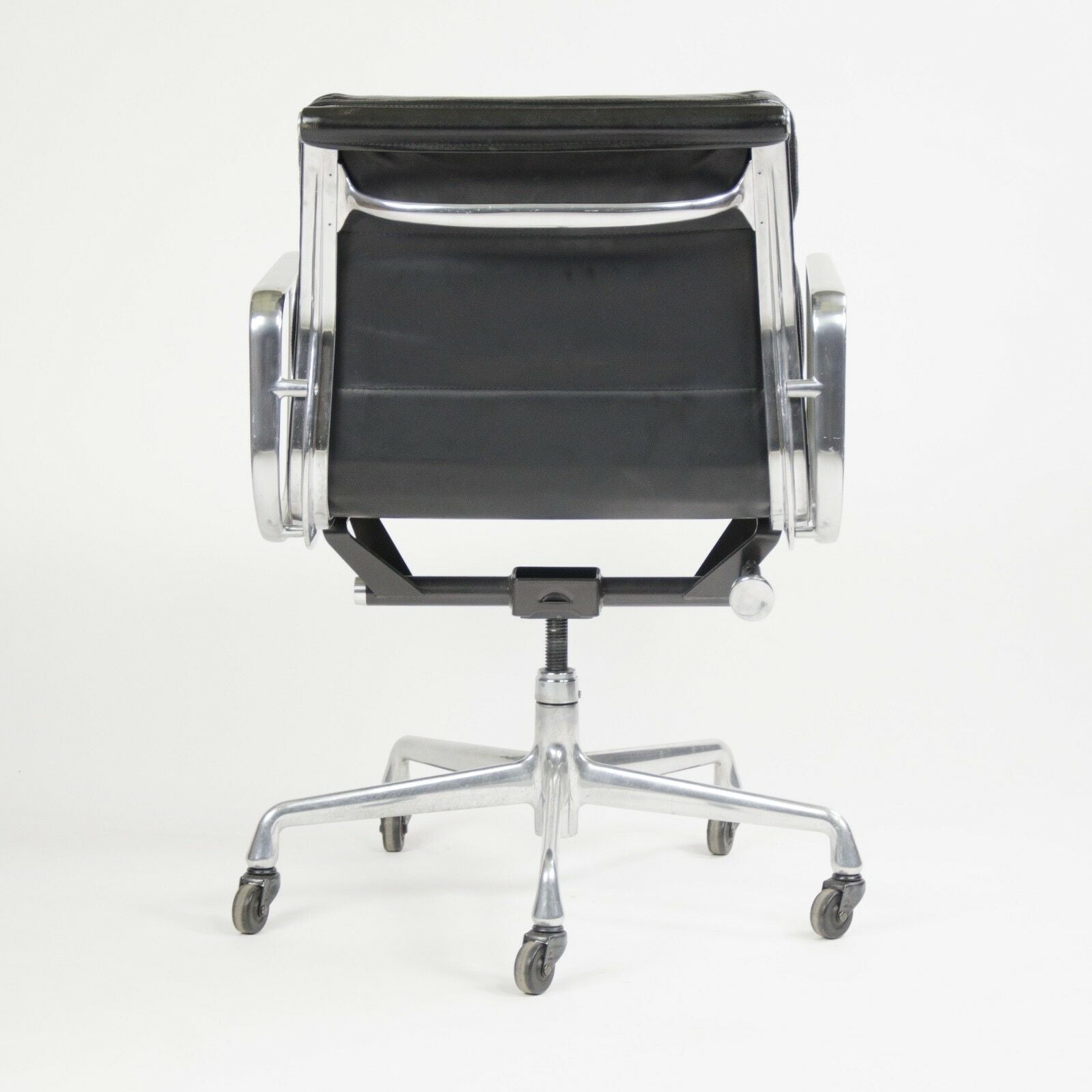 SOLD 2001 Eames Herman Miller Soft Pad Aluminum Group Desk Chair Black Leather 12x