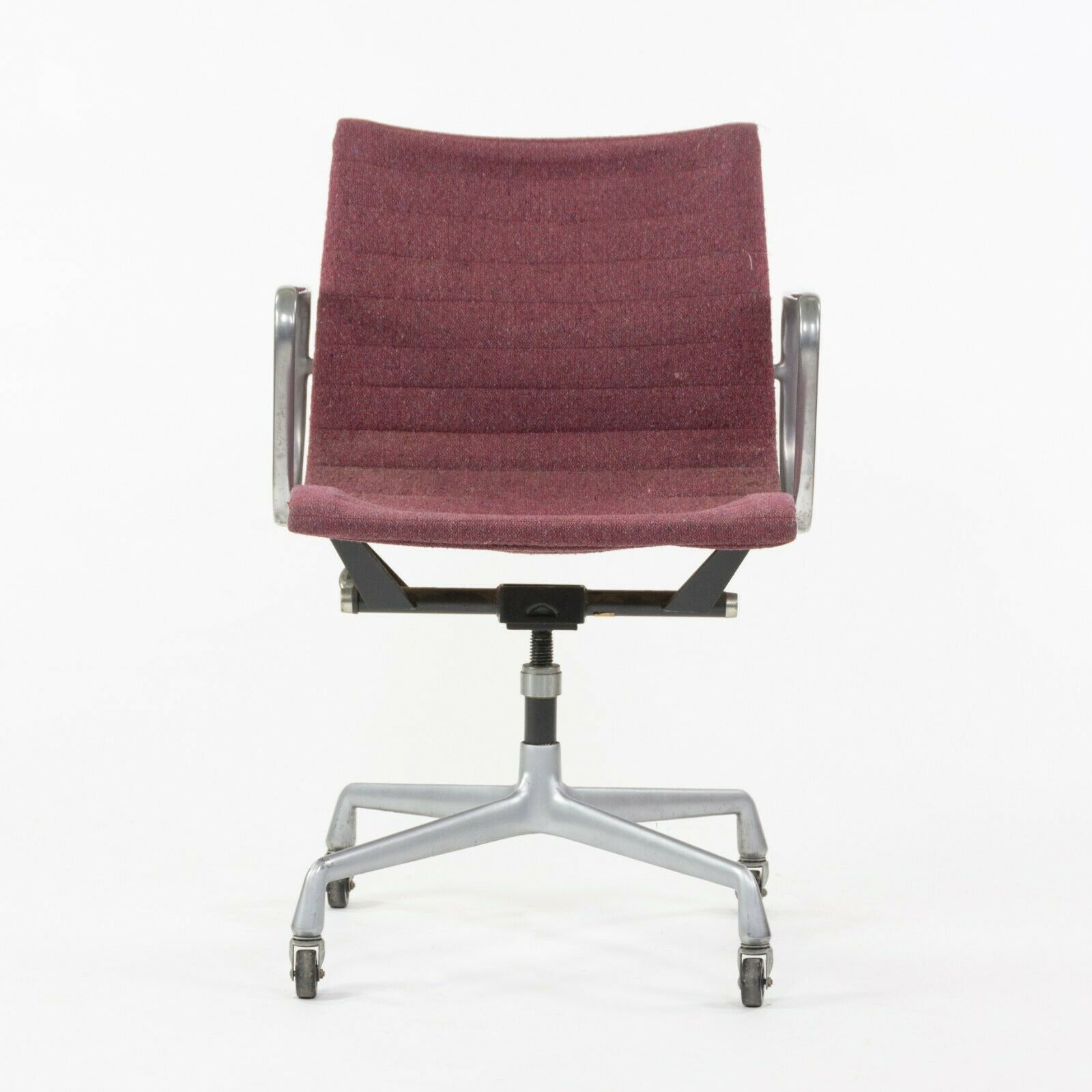 SOLD 1977 Herman Miller Eames Aluminum Group Fabric Management Desk Chair Red Fabric
