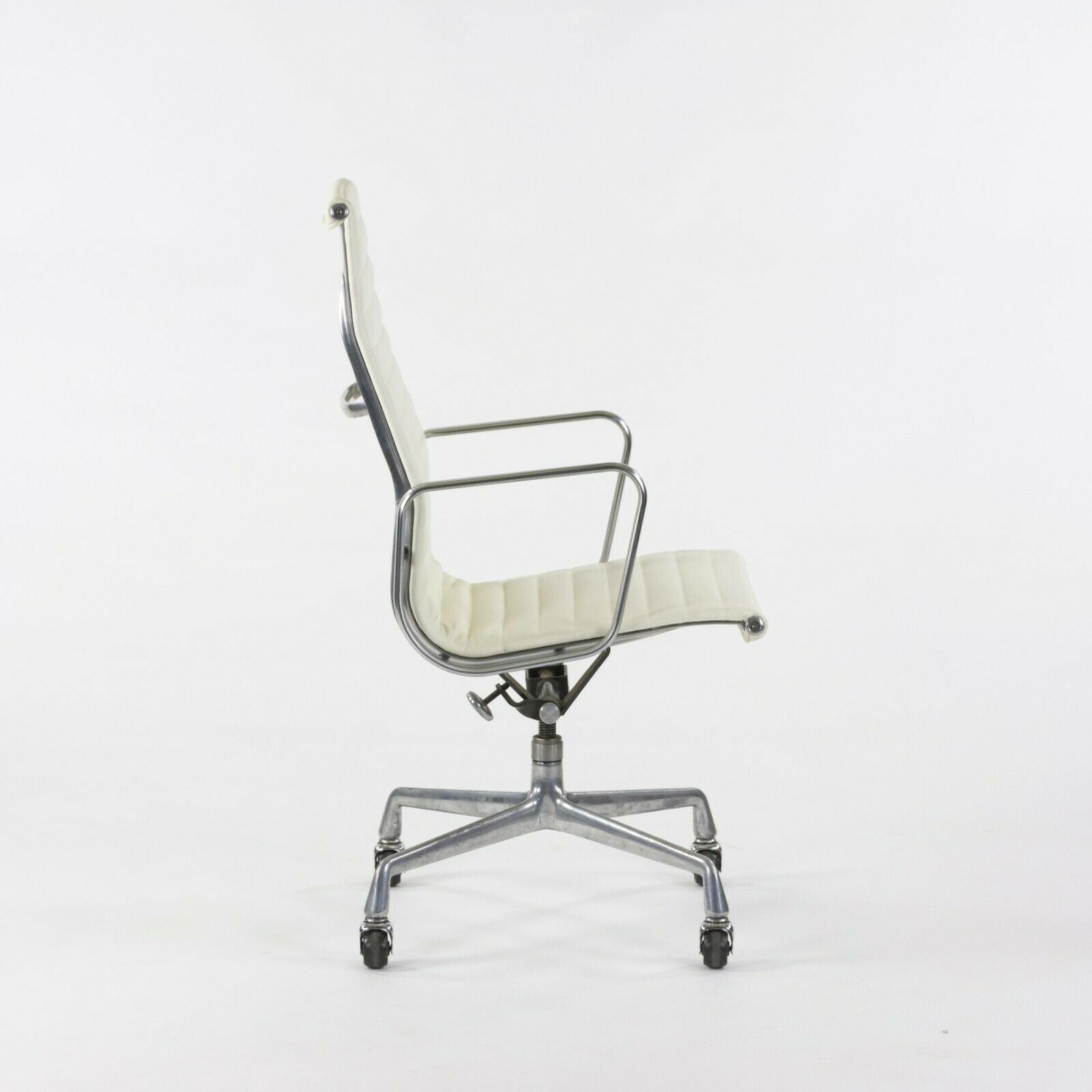 SOLD Herman Miller Eames Aluminum Group Executive High Back Desk Chair White Leather