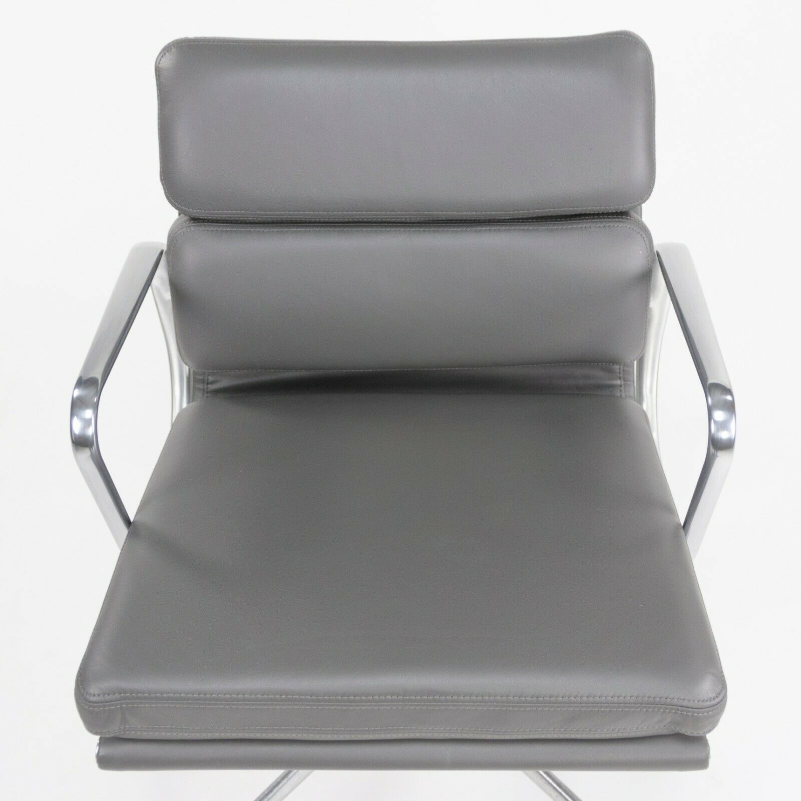 SOLD Herman Miller Eames Soft Pad Aluminum Group Management Desk Chair Gray Leather