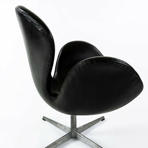 1960s Arne Jacobsen Swan Chair by Fritz Hansen of Denmark in Black Leather