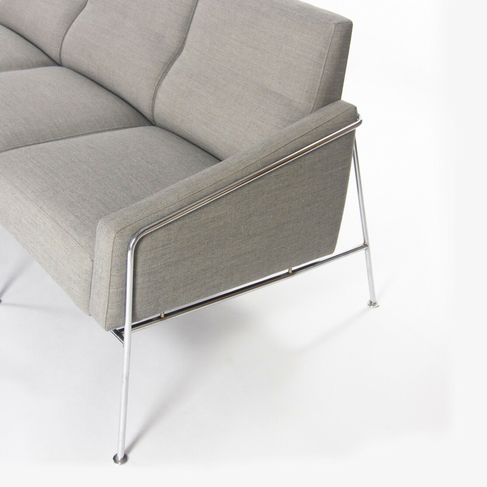 Arne cheap jacobsen couch