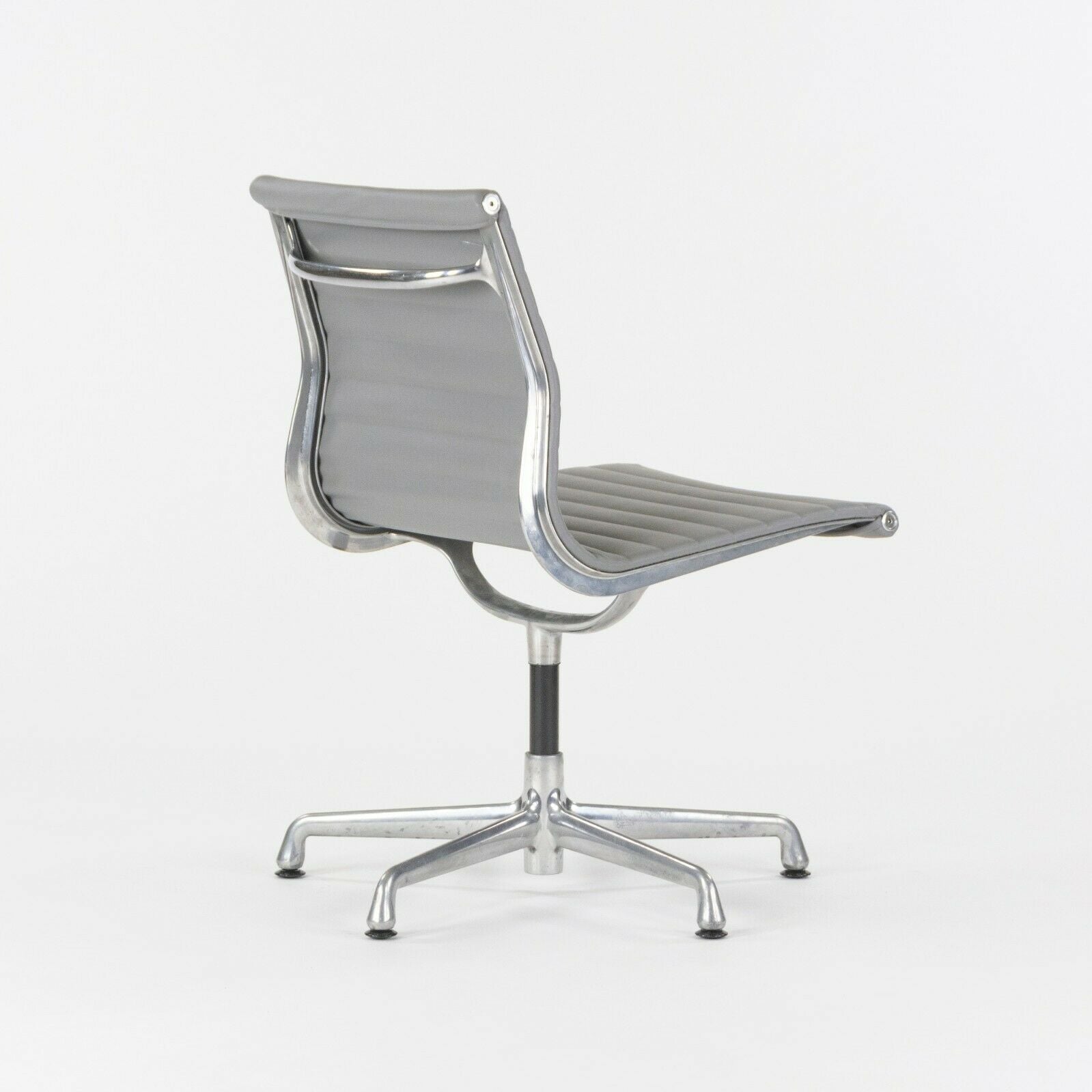 SOLD Herman Miller Eames Aluminum Group Management Armless Side / Desk Chairs Gray 5x Available