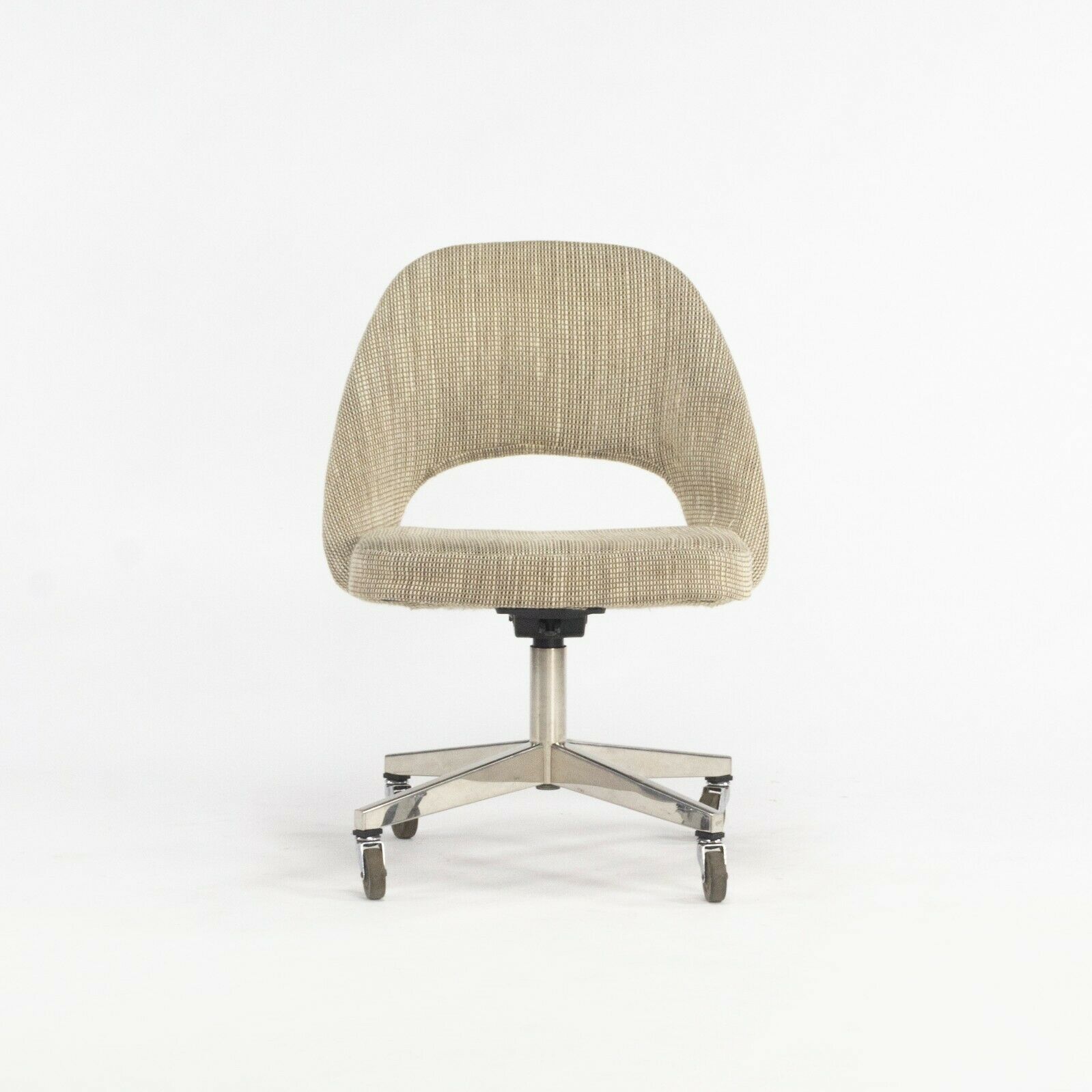 1974 Eero Saarinen for Knoll Rolling Executive Office Chairs Original Tan Fabric