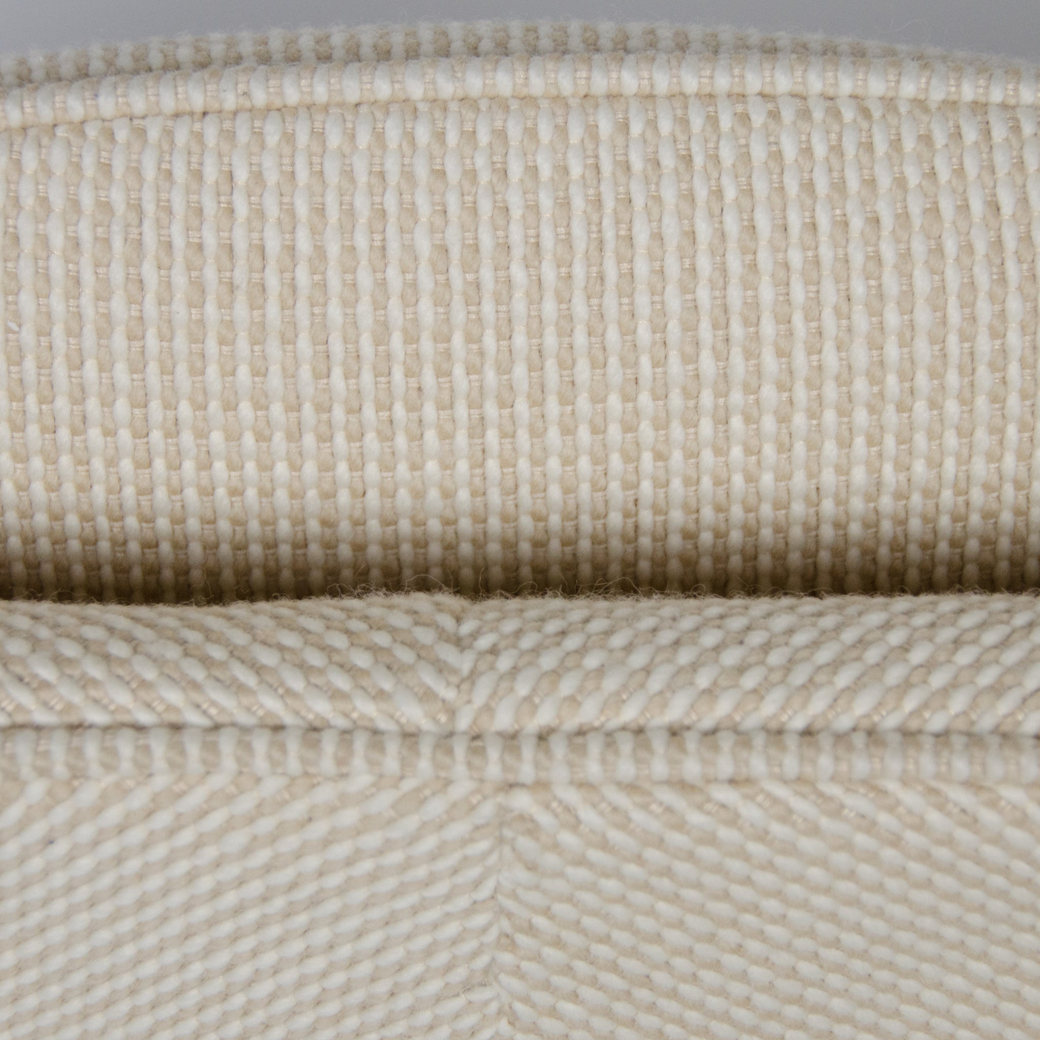 SOLD Eero Saarinen Womb Chair Knoll International Mid-Size Ivory Cato Fabric MINT!