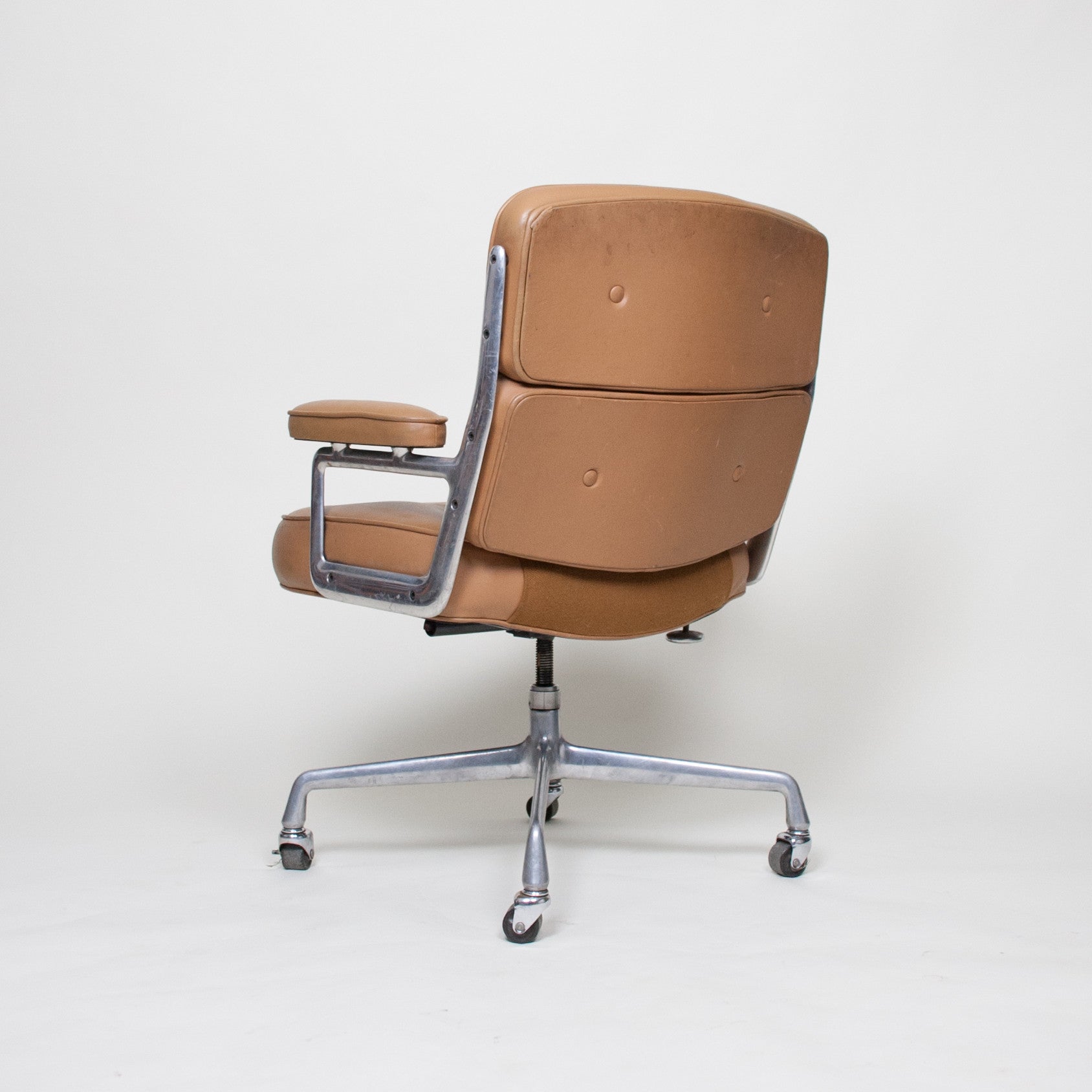 SOLD Early Eames Herman Miller Time Life Executive Aluminum Group Chair