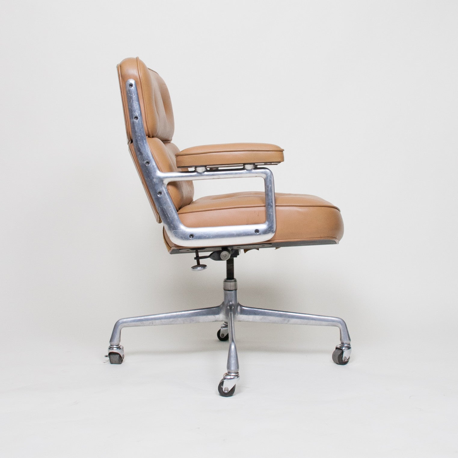 SOLD Early Eames Herman Miller Time Life Executive Aluminum Group Chair