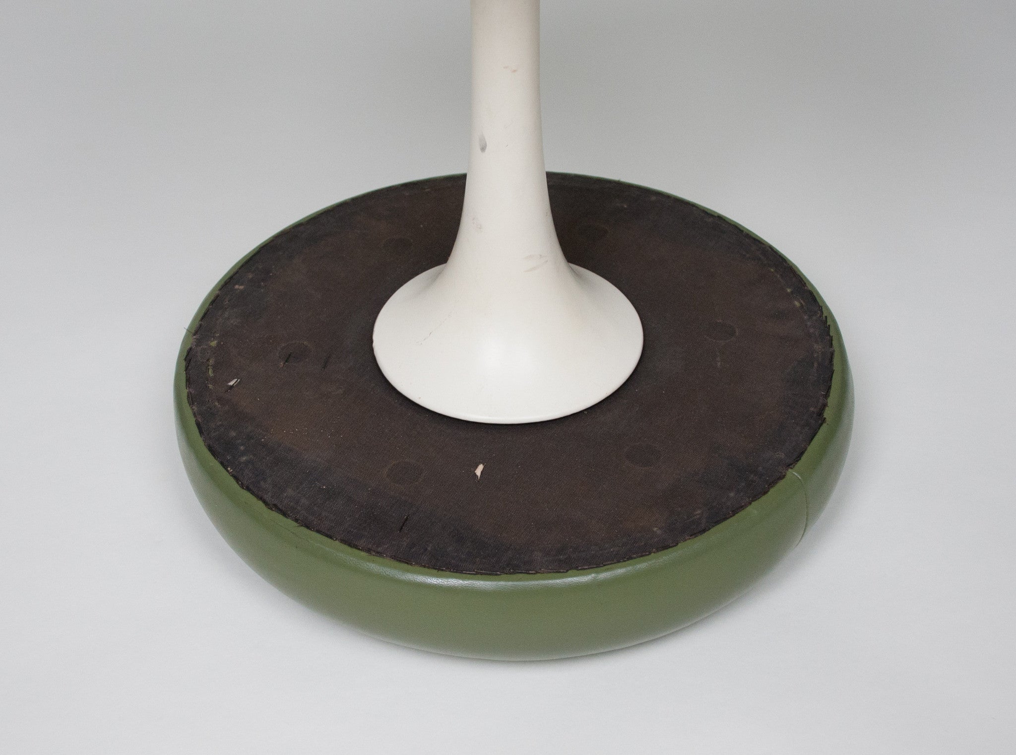 SOLD Eero Saarinen Knoll Tulip Swivel Stools BR51 (1 Available)