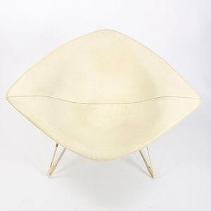 1960s Pair of 422L Large Diamond Chairs by Harry Bertoia for Knoll in Ivory with White Frames