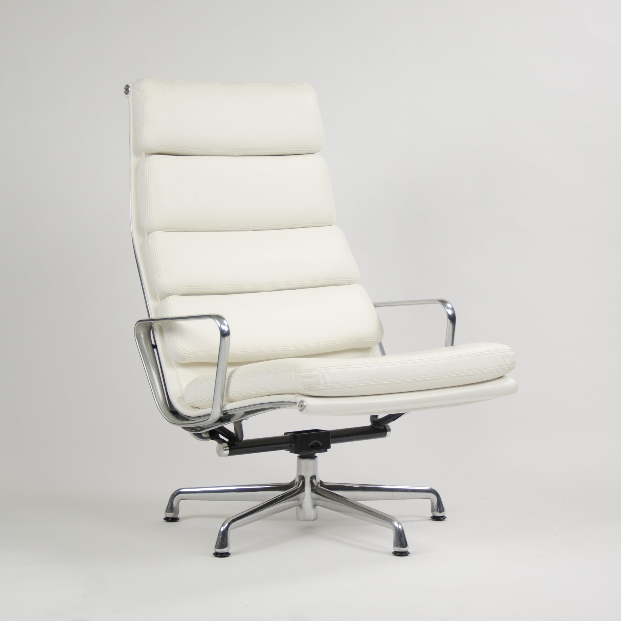 SOLD Eames Herman Miller Soft Pad Aluminum Group Lounge Chairs White Leather 2x 2008