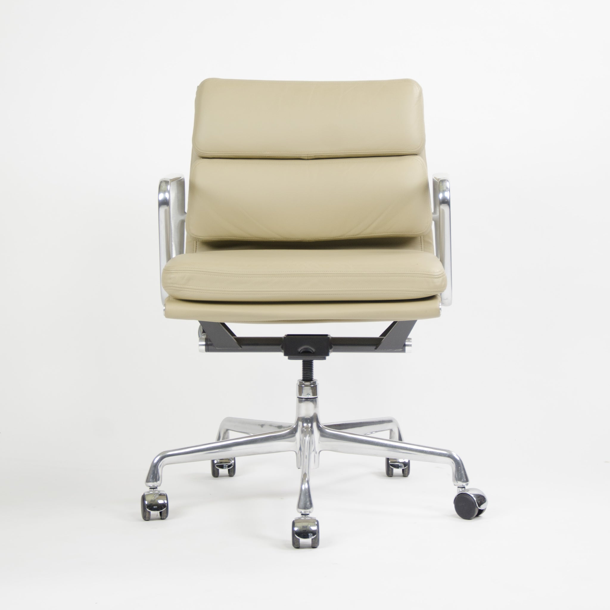 SOLD Herman Miller Eames Soft Pad Aluminum Group Chair Tan Leather MINT 2007 2x Avail