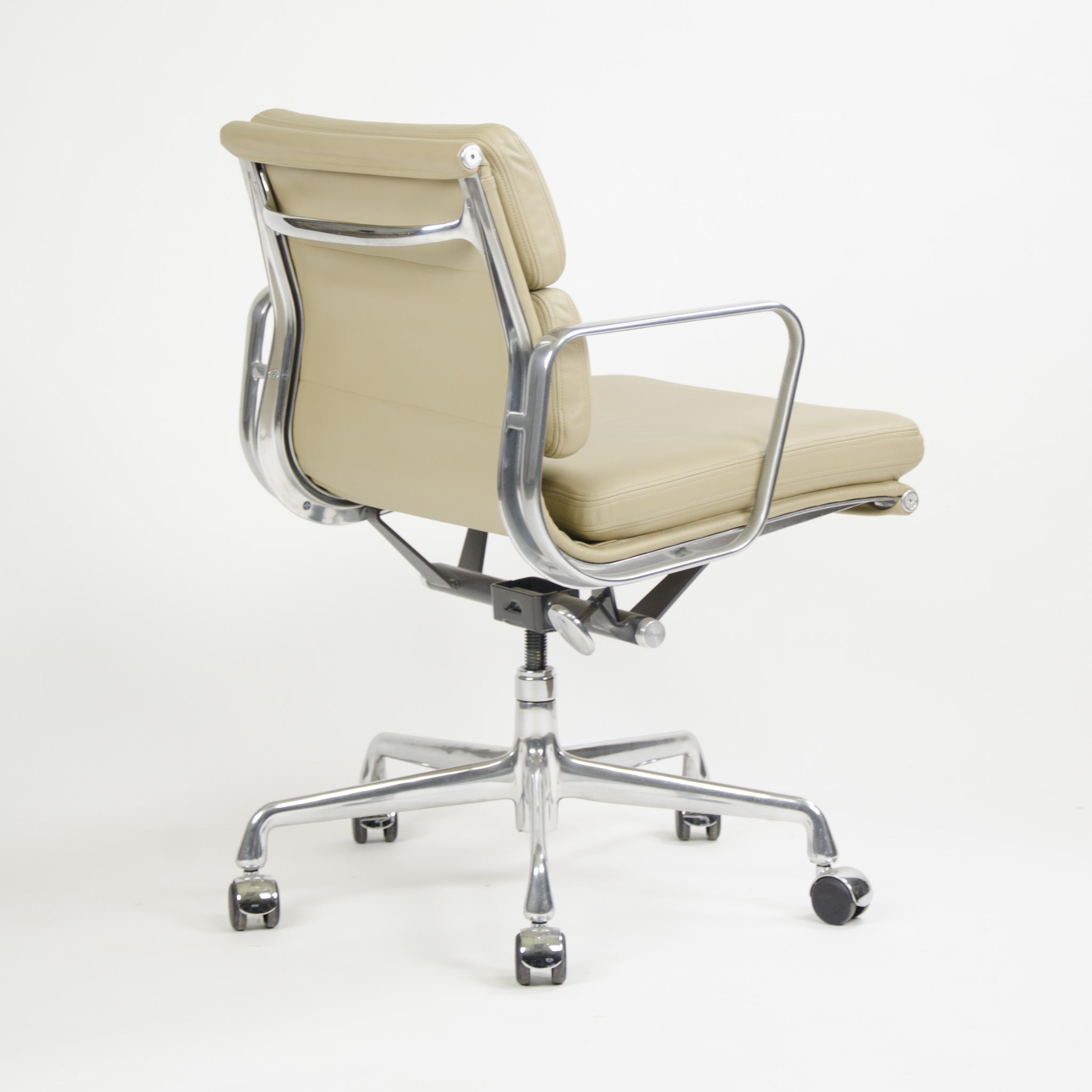 SOLD Herman Miller Eames Soft Pad Aluminum Group Chair Tan Leather MINT 2007 2x Avail