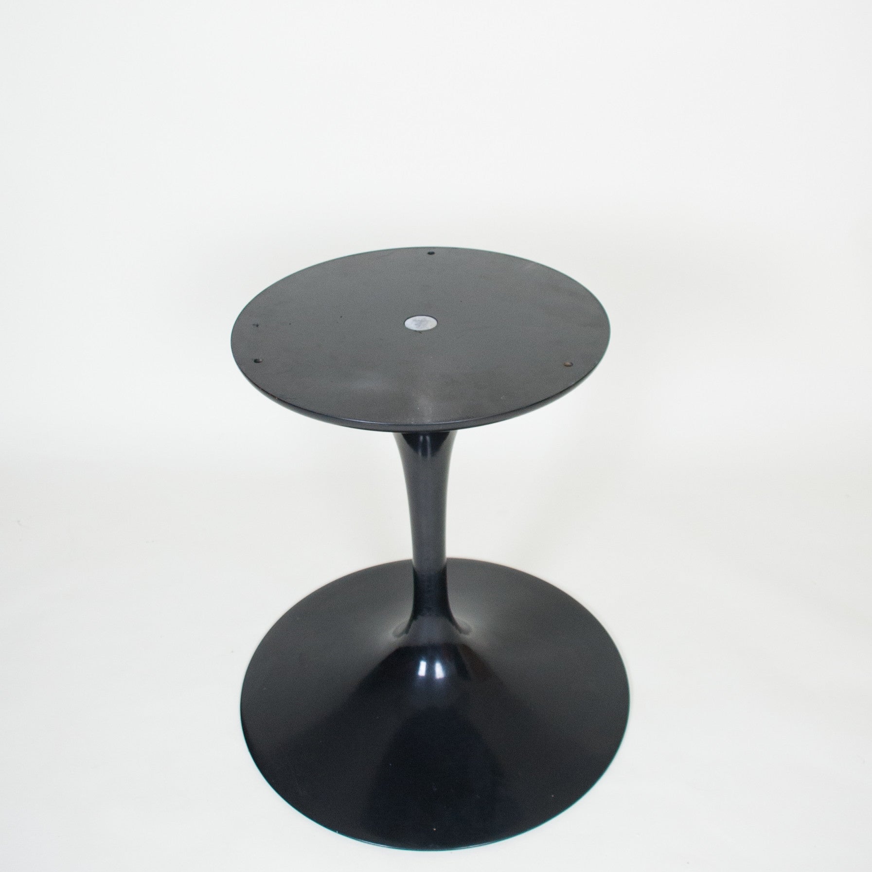 SOLD Eero Saarinen For Knoll 54 Inch Tulip Conference / Dining Table Granite, Like New!