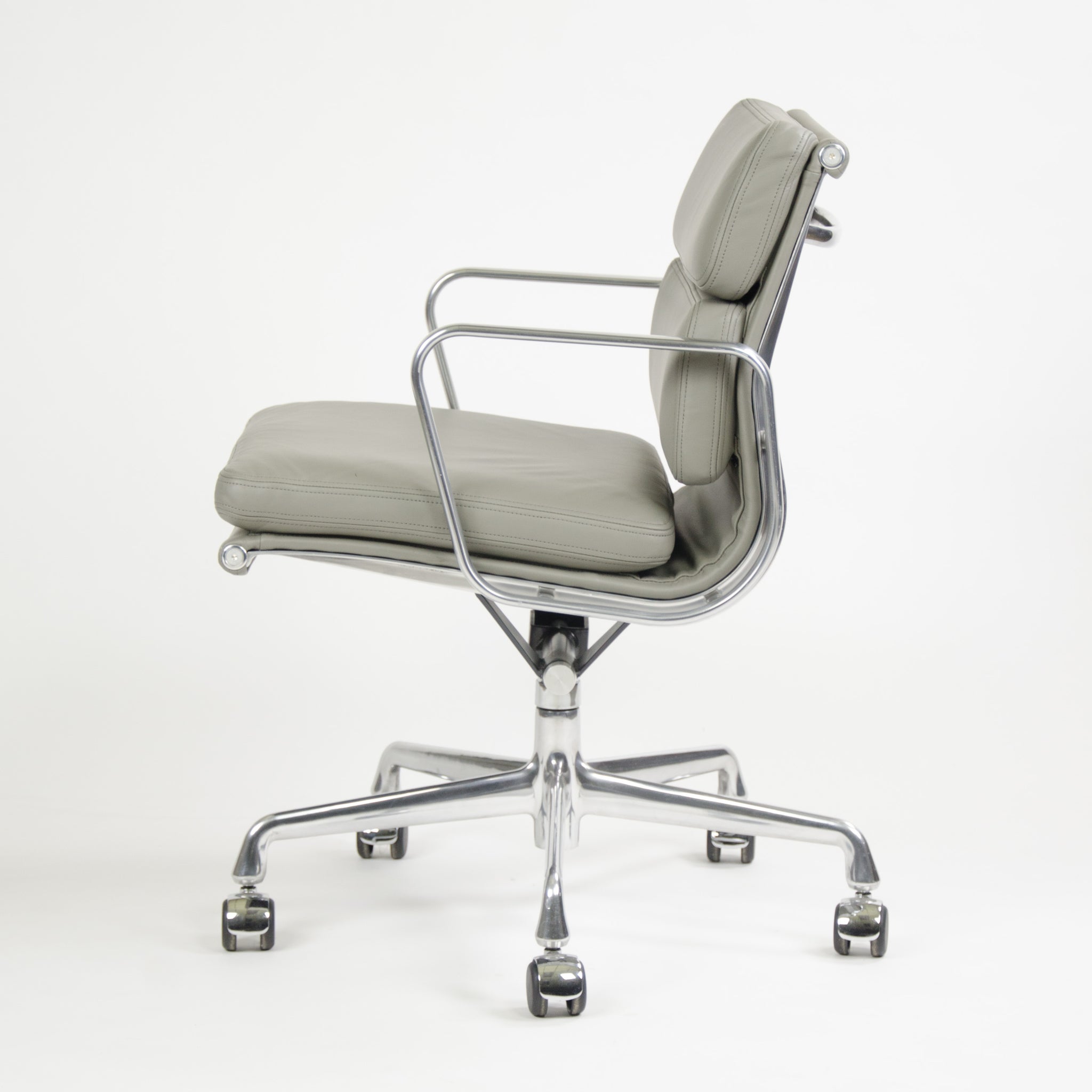 SOLD 2011 Herman Miller Eames Aluminum Group Soft Pad Desk Chair in Grey Leather 8x Available
