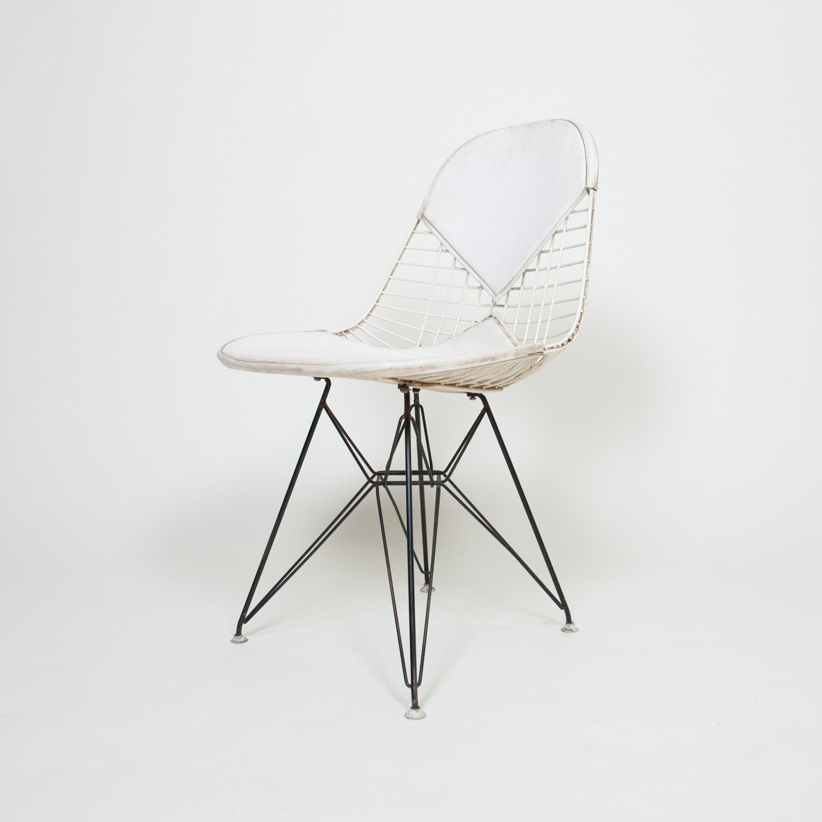 SOLD Eames Set of 4 DKR Herman Miller Wire Eiffel Tower Bikini Chairs White