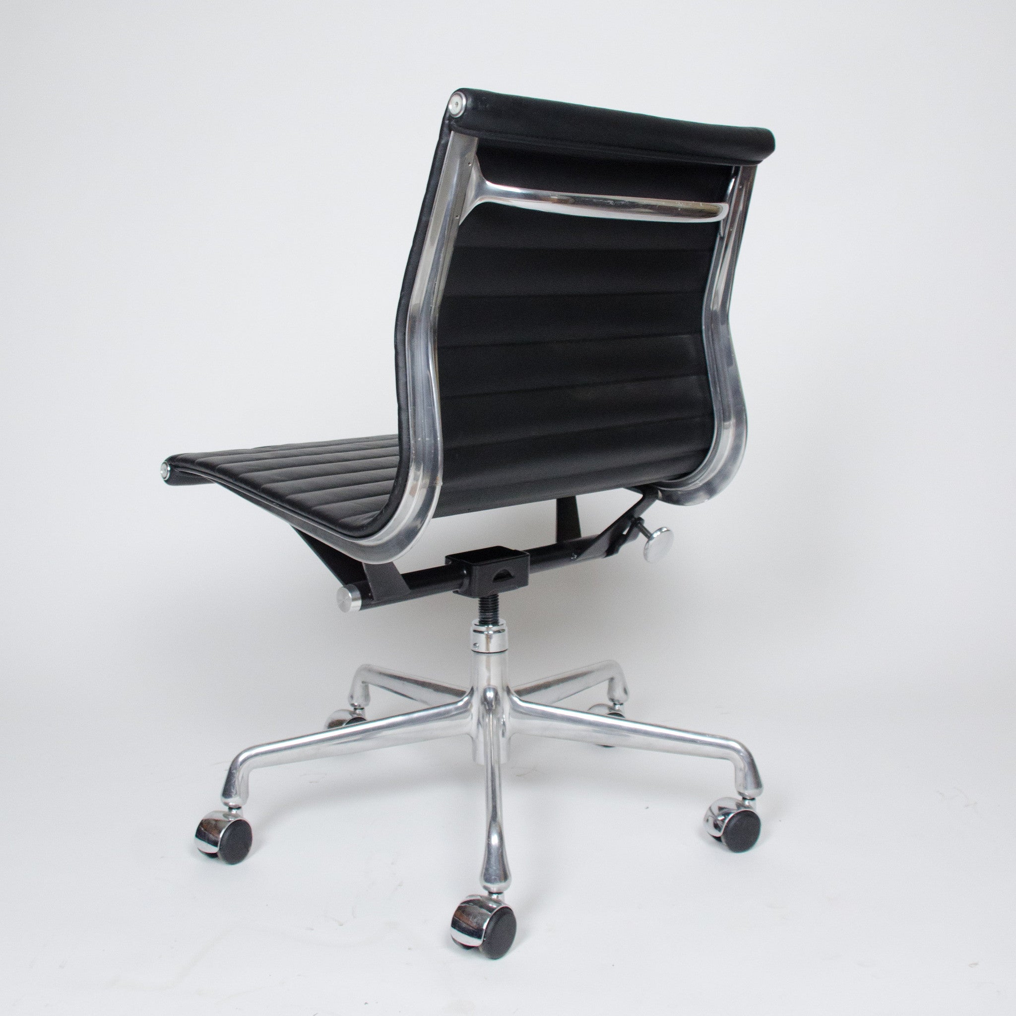 SOLD Eames Herman Miller Low Back Aluminum Group Chairs 2x