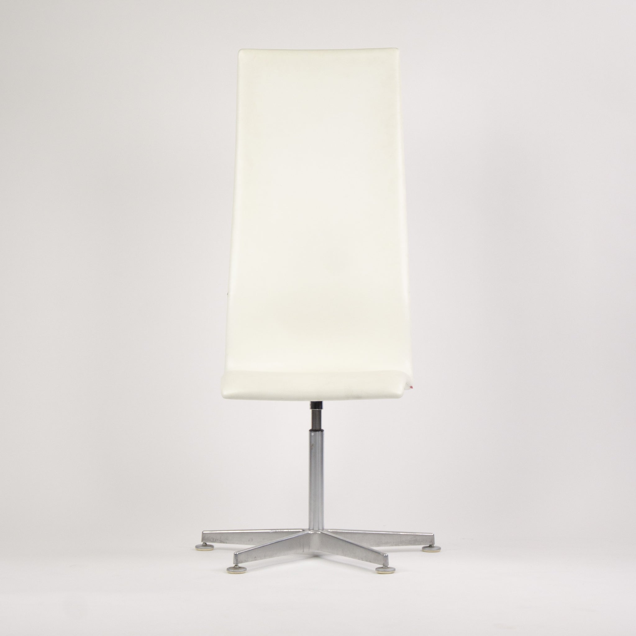 Fritz Hansen Arne Jacobsen Tall Oxford Chair White Leather 2007 4x Available